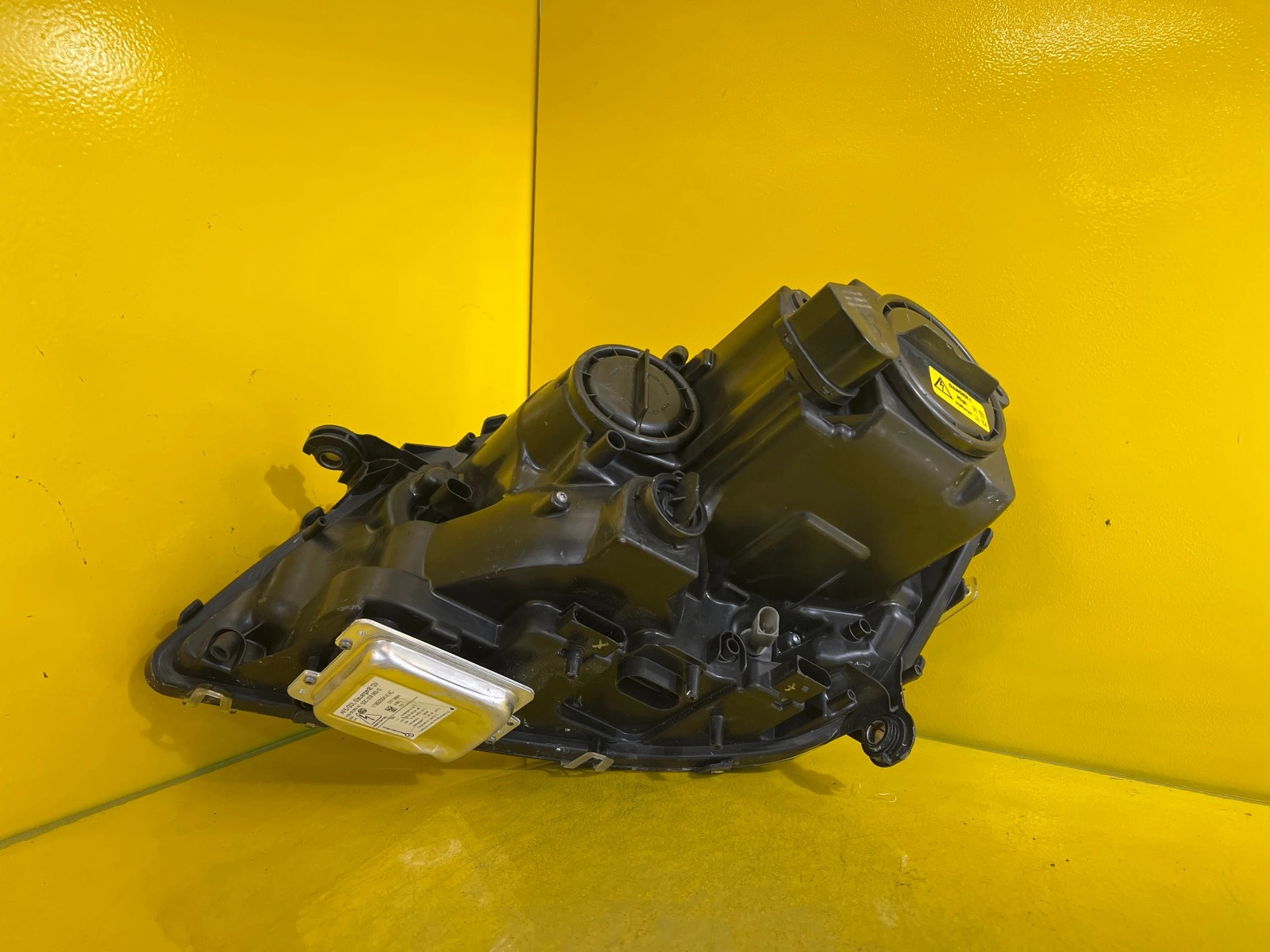 Reflektor LAMPA PRAWA MERCEDES W164 ML przed lift AMG BI XENON A1648206861 Autolamps 3 Reflektor LAMPA PRAWA MERCEDES W164 ML przed lift AMG BI XENON A1648206861