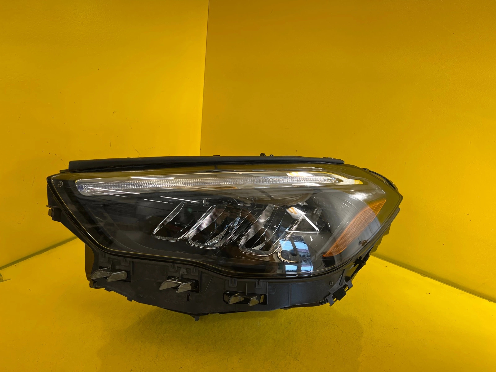 Reflektor Lampa Lewa MERCEDES W247 PERFORMANCE A2479063904 USA Autolamps Reflektor Lampa Lewa MERCEDES W247 PERFORMANCE A2479063904 USA