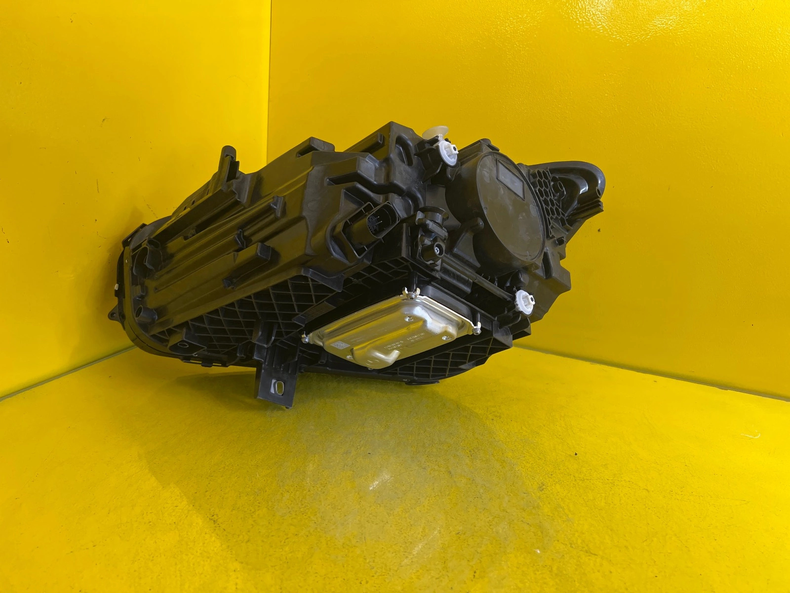 Reflektor LAMPA PRAWA MERCEDES W247 FULL LED PERFORMANCE A247906804 Autolamps 3 Reflektor LAMPA PRAWA MERCEDES W247 FULL LED PERFORMANCE A247906804