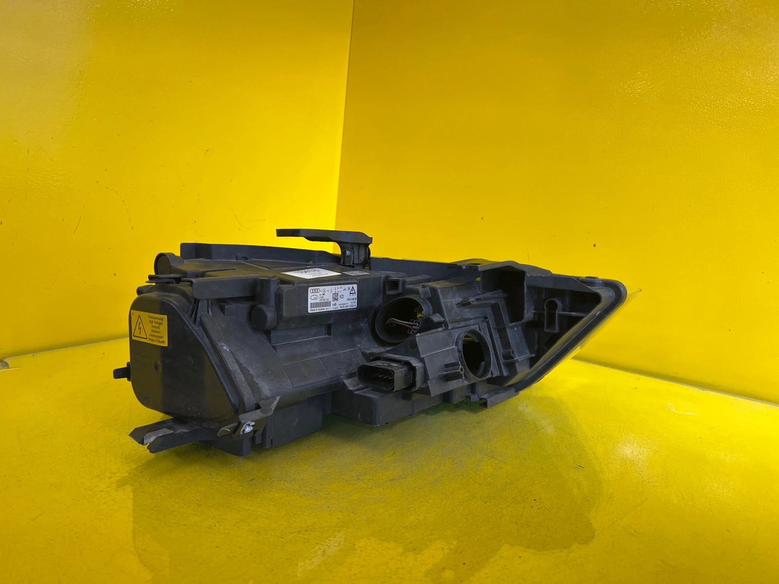 Reflektor Lampa Lewa AUDI Q3 8U0 11-14 XENON LED 8U0941003 Autolamps 3 Reflektor Lampa Lewa AUDI Q3 8U0 11-14 XENON LED 8U0941003