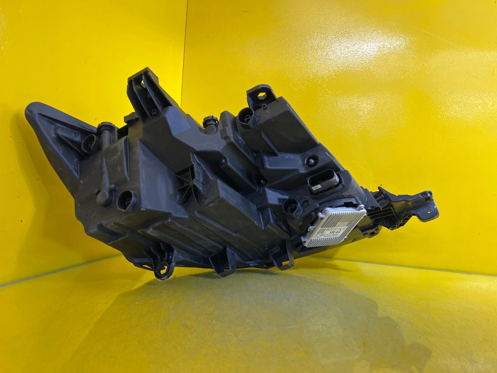 Reflektor VW T7 TRANSPORTER LAMPA LEWA 7T1941035AC LED Autolamps 3 Reflektor VW T7 TRANSPORTER LAMPA LEWA 7T1941035AC LED