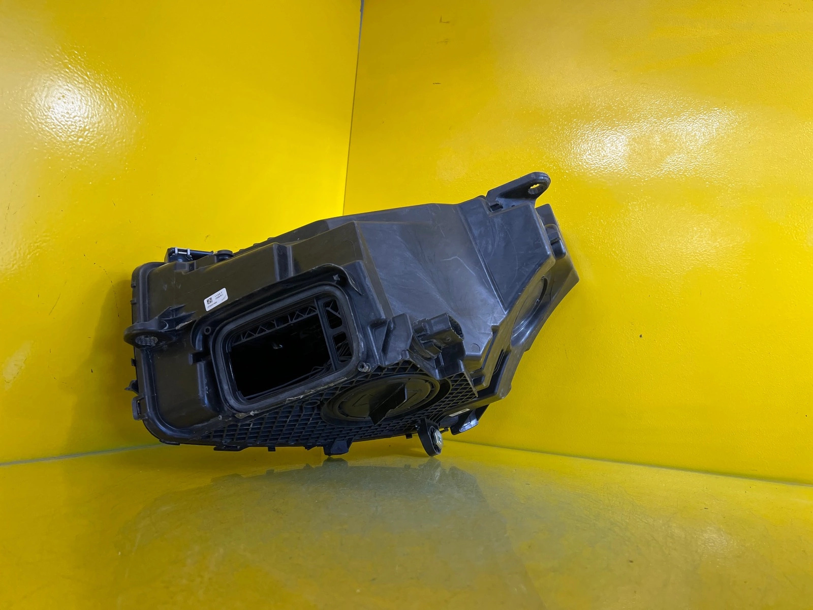 Reflektor LAMPA PRAWA MERCEDES GLC W253 LIFT FULL LED 19- A2539060204 Autolamps 3 Reflektor LAMPA PRAWA MERCEDES GLC W253 LIFT FULL LED 19- A2539060204