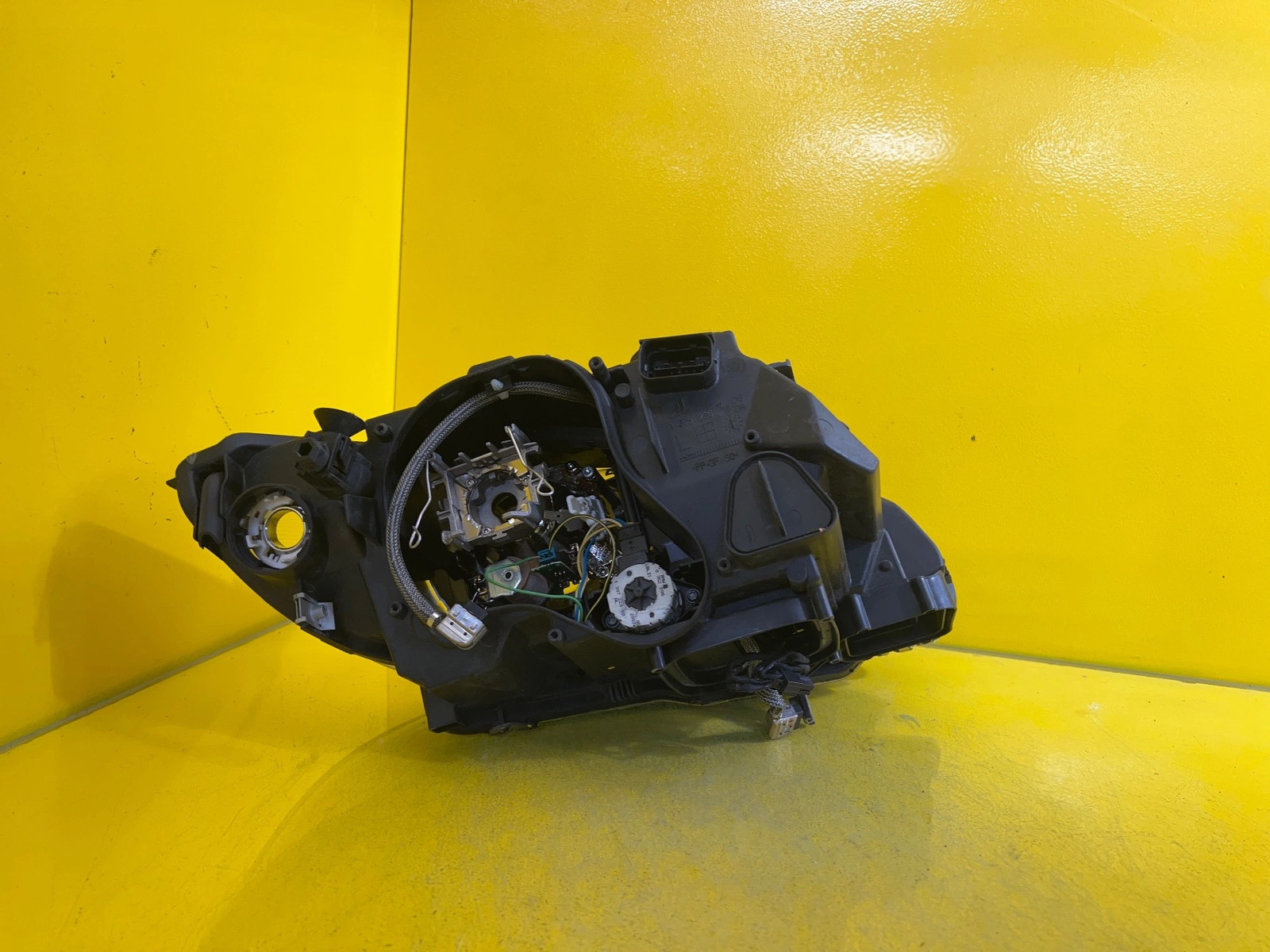 Reflektor Lampa Lewa Bmw 3 M3 E92 E93 06-10 BI-Xenon 7162127-12 Autolamps 3 Reflektor Lampa Lewa Bmw 3 M3 E92 E93 06-10 BI-Xenon 7162127-12