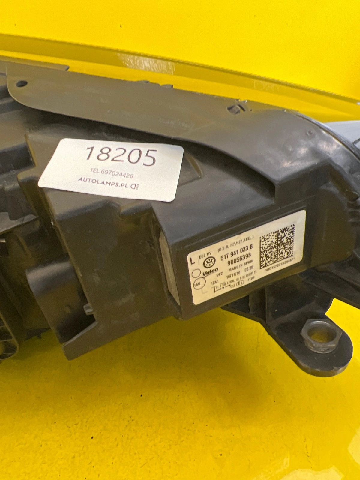 Reflektor LAMPA LEWA PRZEDNIA VW GOLF SPORTSVAN 517941033B Autolamps 2 Reflektor LAMPA LEWA PRZEDNIA VW GOLF SPORTSVAN 517941033B