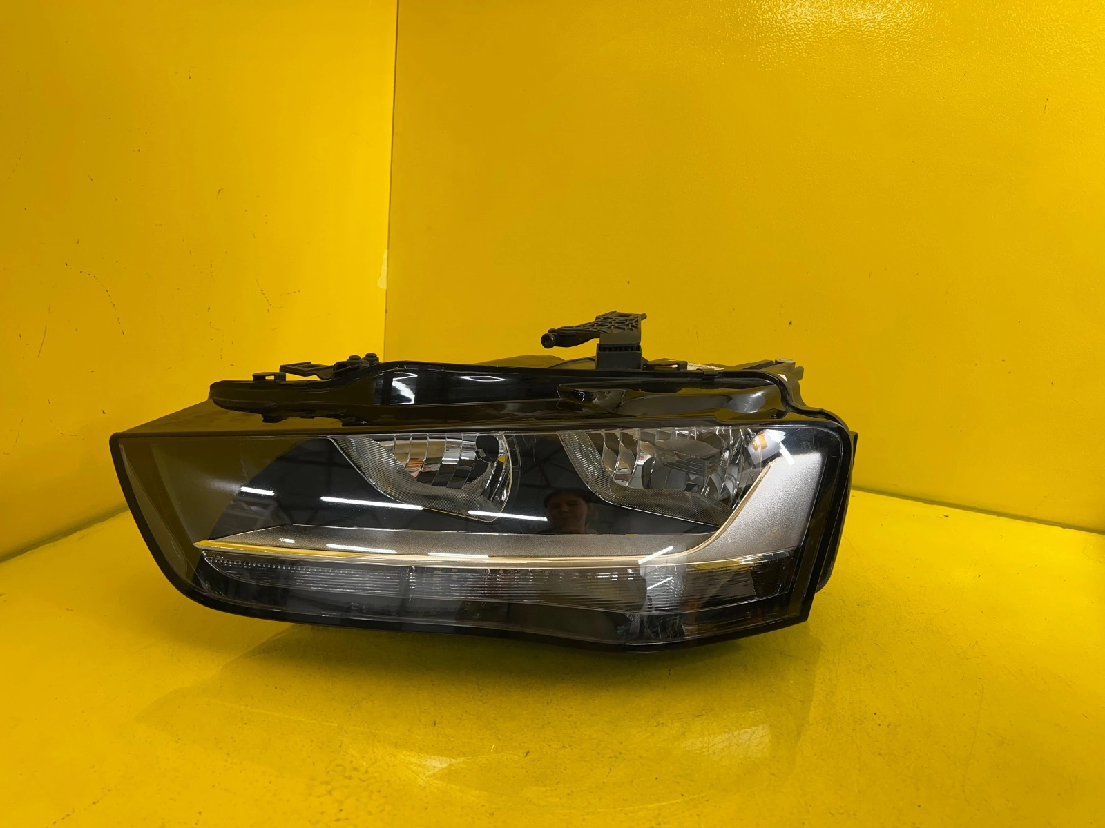 Reflektor Lampa Lewa AUDI A4 B8 8K0 LIFT 12-16 8K0941003 Autolamps Reflektor Lampa Lewa AUDI A4 B8 8K0 LIFT 12-16 8K0941003