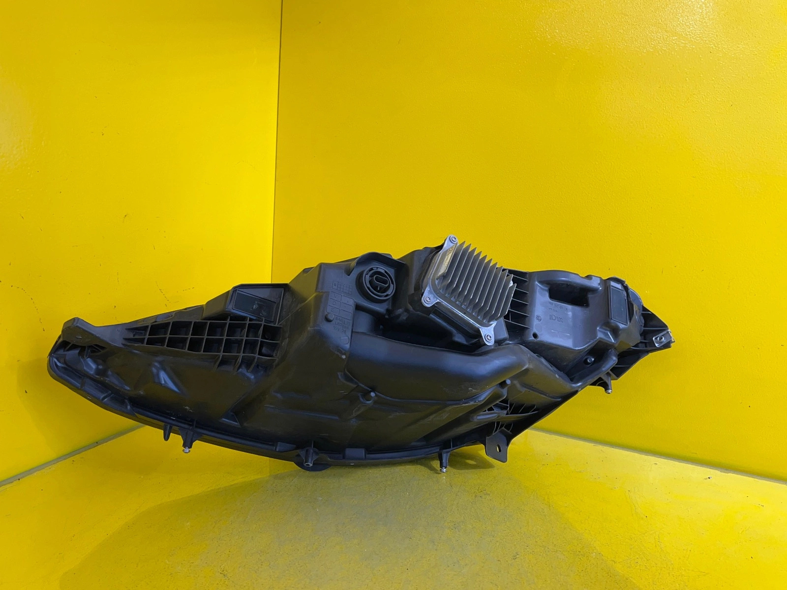 Reflektor TESLA MODEL S Lampa Prawa Przednia 1563714-00-E LED 2021- Autolamps 5 Reflektor TESLA MODEL S Lampa Prawa Przednia 1563714-00-E LED 2021-