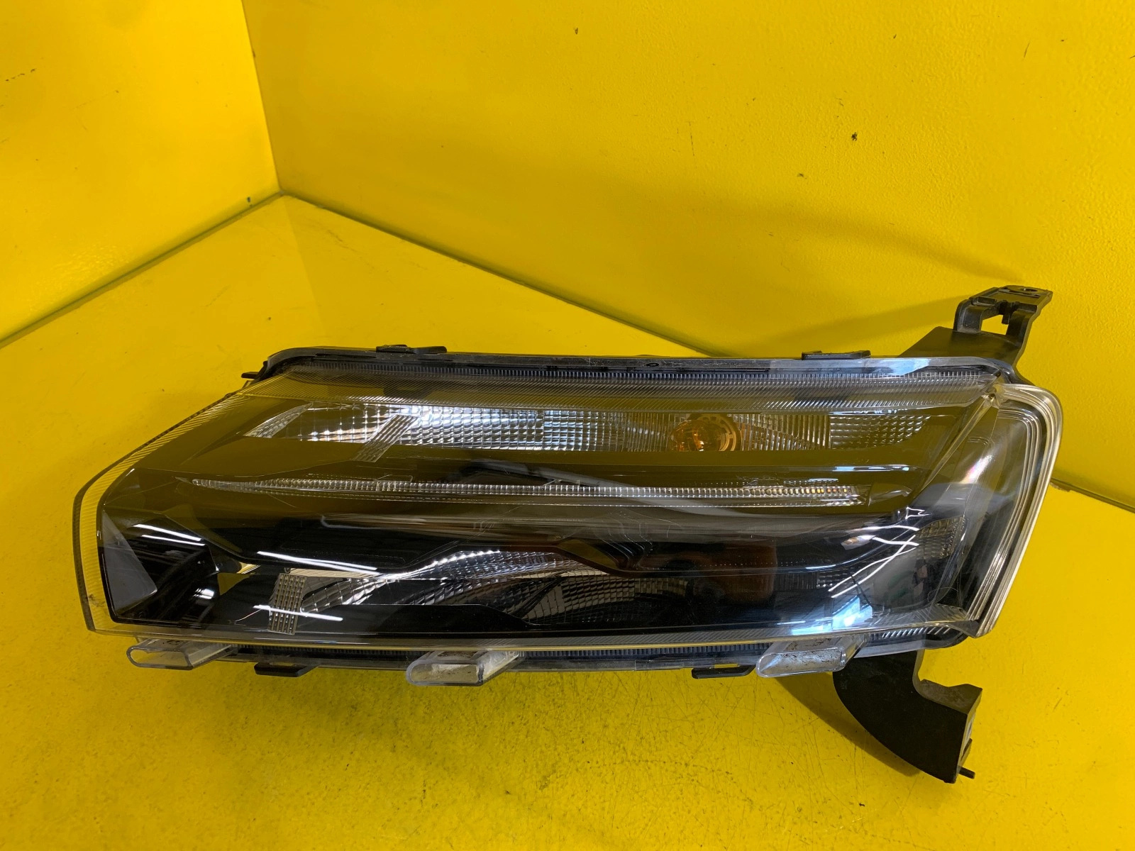 Reflektor Lampa Lewa DACIA SPRING 21- 266052417R Autolamps Reflektor Lampa Lewa DACIA SPRING 21- 266052417R