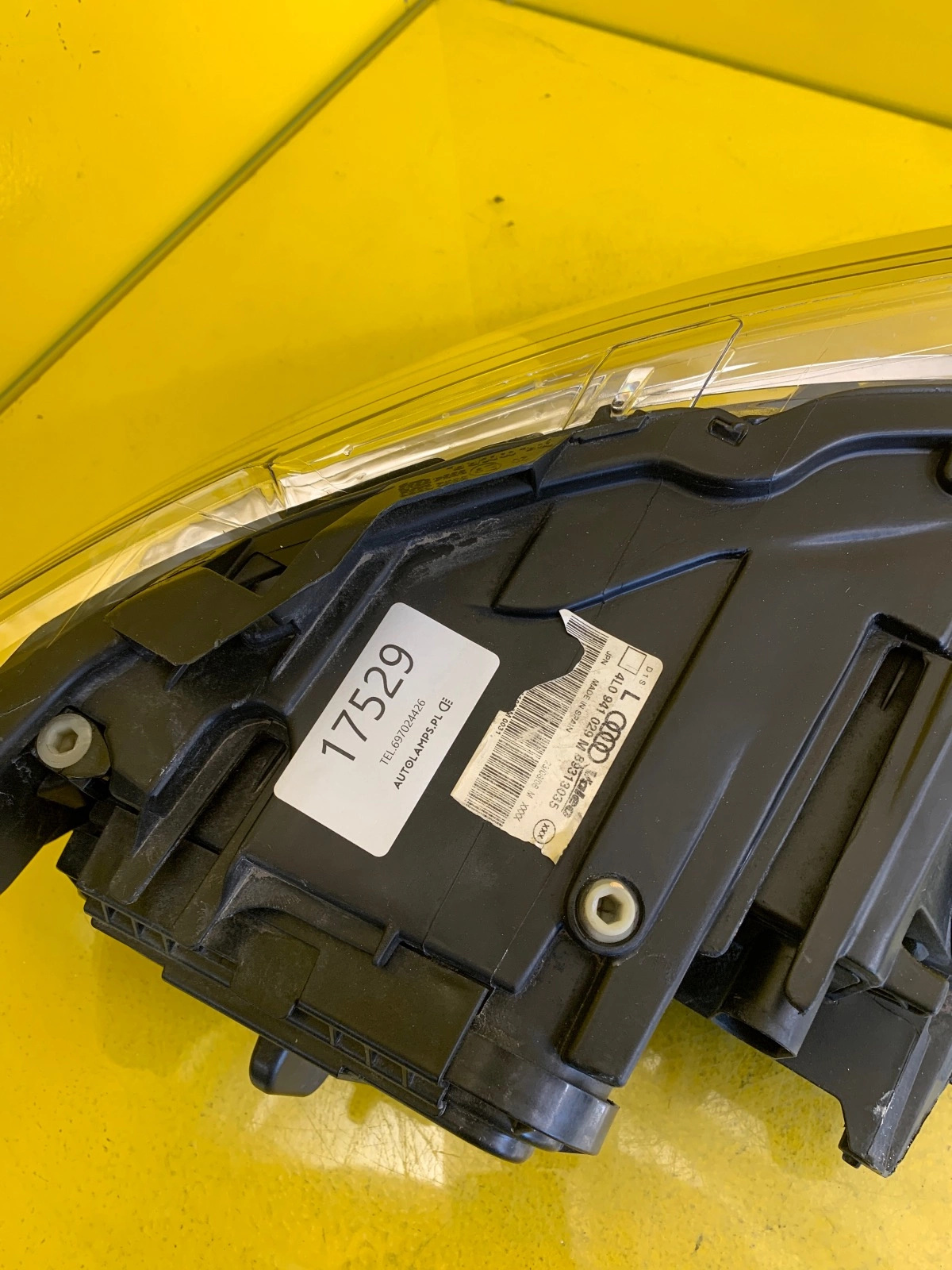 Reflektor LAMPA LEWA PRZÓD AUDI Q7 XENON 05- 4L0941029M Autolamps 2 Reflektor LAMPA LEWA PRZÓD AUDI Q7 XENON 05- 4L0941029M