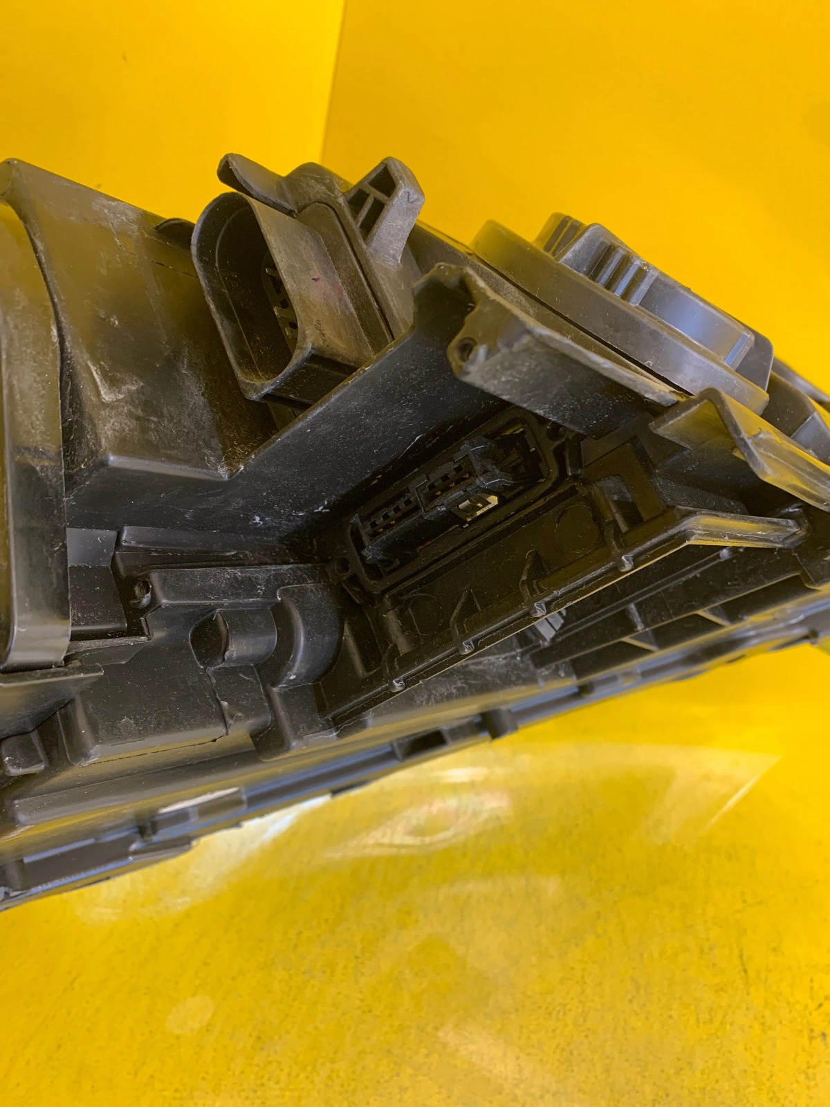 Reflektor LAMPA LEWA PRZÓD AUDI Q7 XENON 05- 4L0941029M Autolamps 5 Reflektor LAMPA LEWA PRZÓD AUDI Q7 XENON 05- 4L0941029M