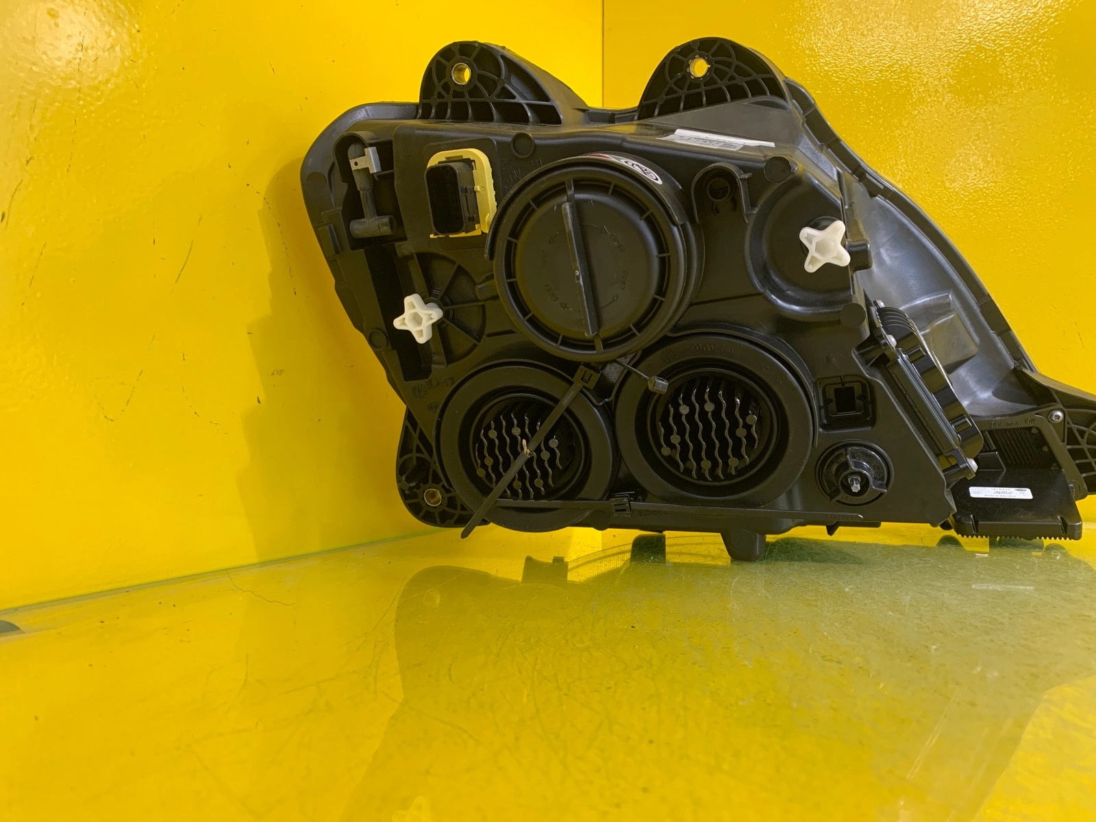 Reflektor LAMPA LEWA DAF XF 106 LIFT LED 2020 Autolamps 4 Reflektor LAMPA LEWA DAF XF 106 LIFT LED 2020