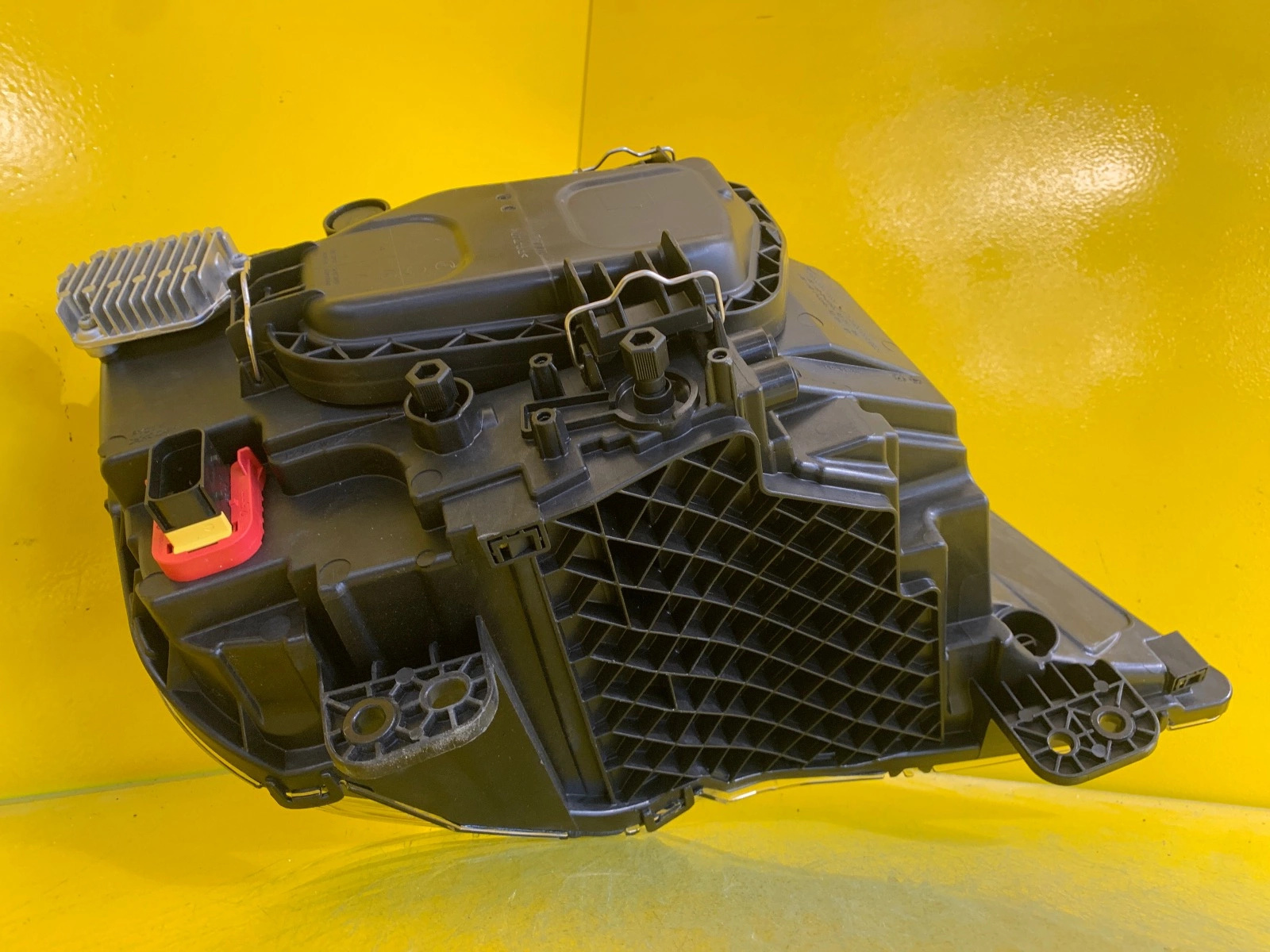 Reflektor Lampa LEWA MAN TGX TGE TGS FULL LED VT251016509 Autolamps 6 Reflektor Lampa LEWA MAN TGX TGE TGS FULL LED VT251016509