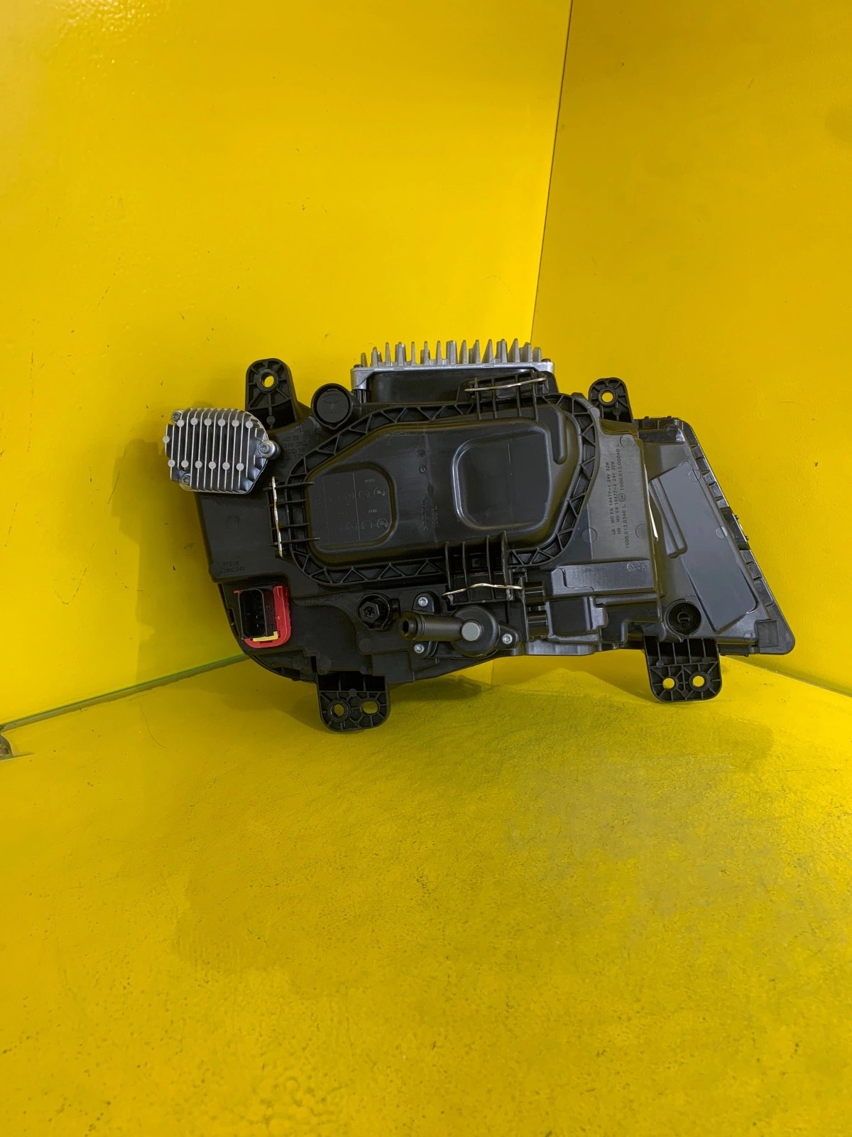 Reflektor Lampa Lewa MAN TGX TGE TGS FULL LED 81251016861 Autolamps 4 Reflektor Lampa Lewa MAN TGX TGE TGS FULL LED 81251016861