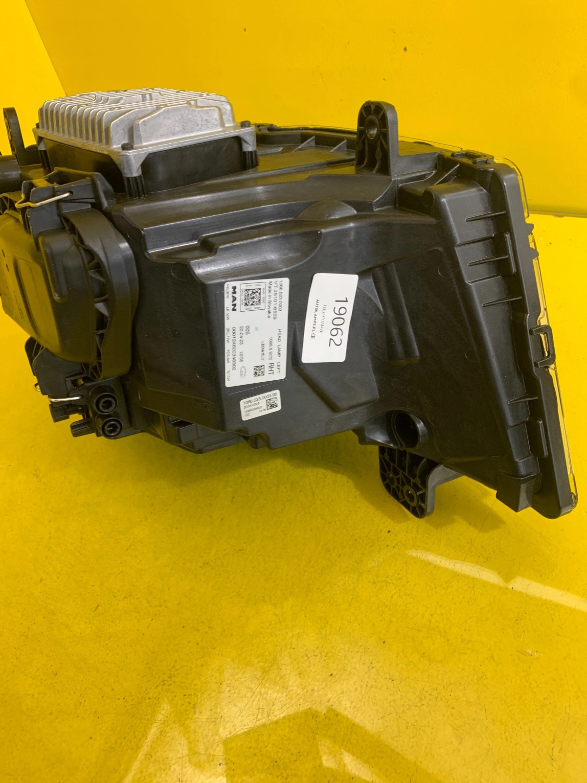 Reflektor Lampa LEWA MAN TGX TGE TGS FULL LED VT251016509 Autolamps 2 Reflektor Lampa LEWA MAN TGX TGE TGS FULL LED VT251016509