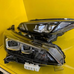 Reflektor NISSAN LEAF II ZE1 LAMPY PRZÓD FULL LED LEWA PRAWA KOMPLET