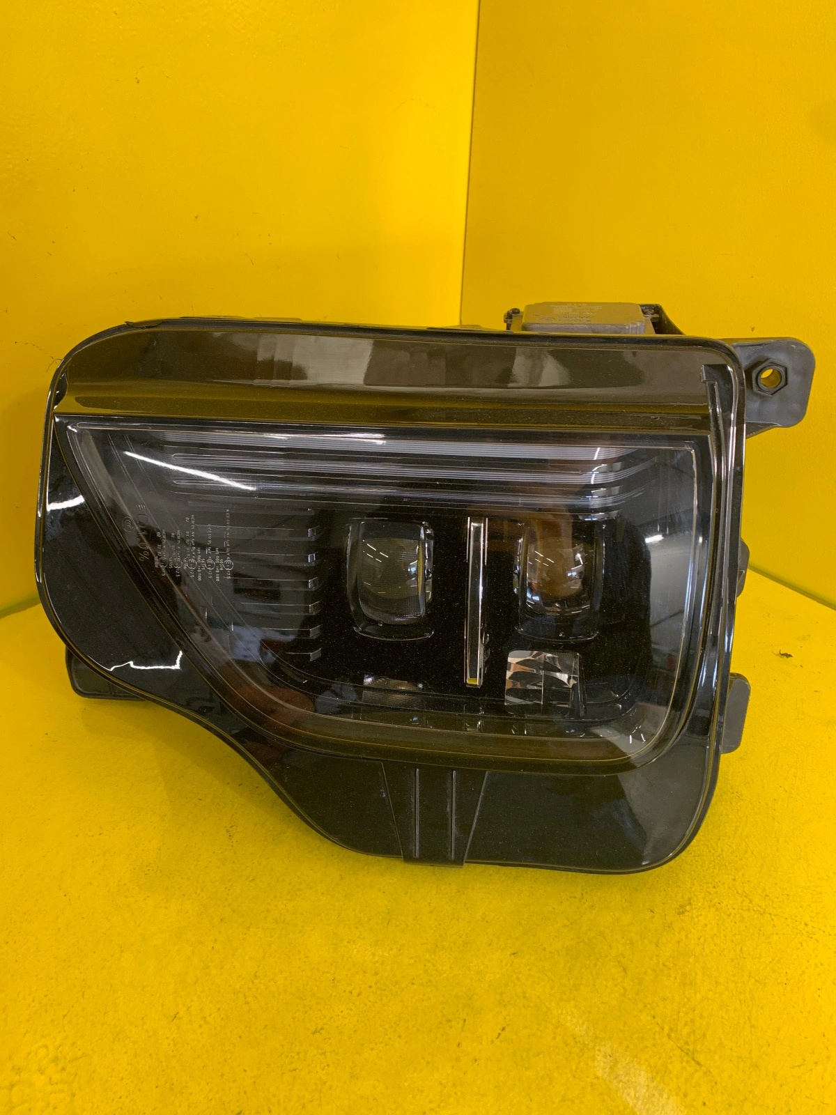 Reflektor LAMPA PRAWA FULL LED Hongqi E-HS9 3711110-QR03-B Autolamps Reflektor LAMPA PRAWA FULL LED Hongqi E-HS9 3711110-QR03-B