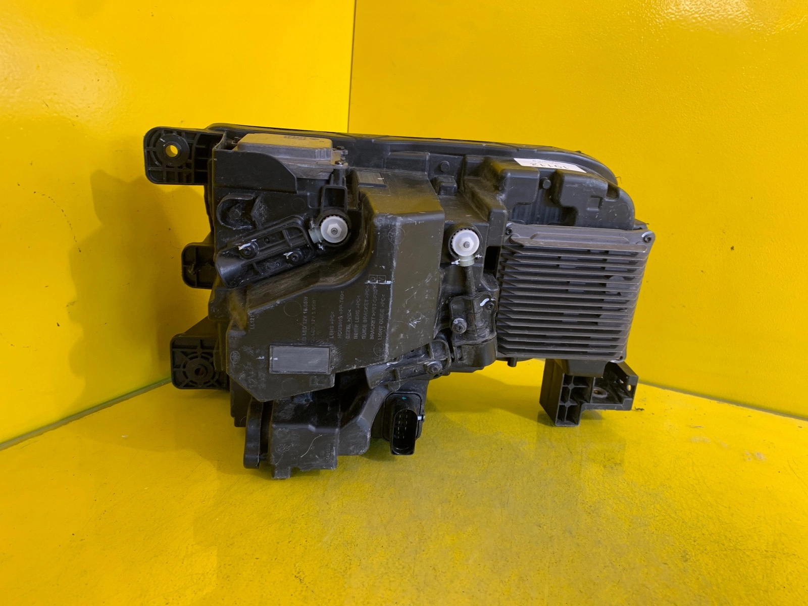 Reflektor LAMPA PRAWA FULL LED Hongqi E-HS9 3711110-QR03-B Autolamps 4 Reflektor LAMPA PRAWA FULL LED Hongqi E-HS9 3711110-QR03-B