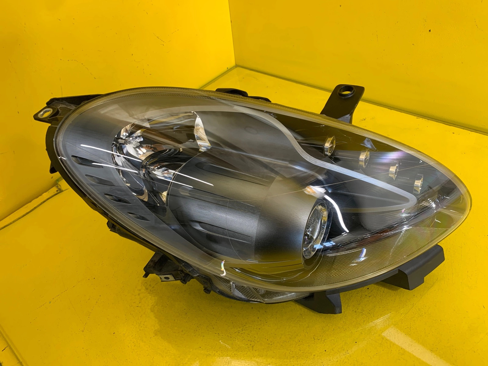 Reflektor LAMPA PRAWA ALFA ROMEO GIULIETTA ZWYKŁA+LED Autolamps Reflektor LAMPA PRAWA ALFA ROMEO GIULIETTA ZWYKŁA+LED