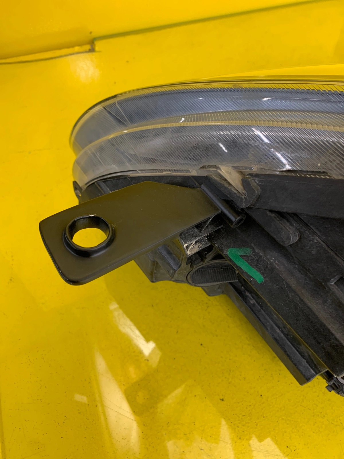 Reflektor LAMPA PRAWA ALFA ROMEO GIULIETTA ZWYKŁA+LED Autolamps 3 Reflektor LAMPA PRAWA ALFA ROMEO GIULIETTA ZWYKŁA+LED