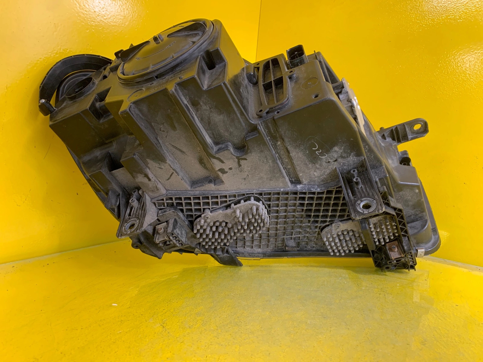 Reflektor LAMPA LEWA BMW X5 F15 X6 F16 13-18 BI-XENON 7290053 Autolamps 5 Reflektor LAMPA LEWA BMW X5 F15 X6 F16 13-18 BI-XENON 7290053