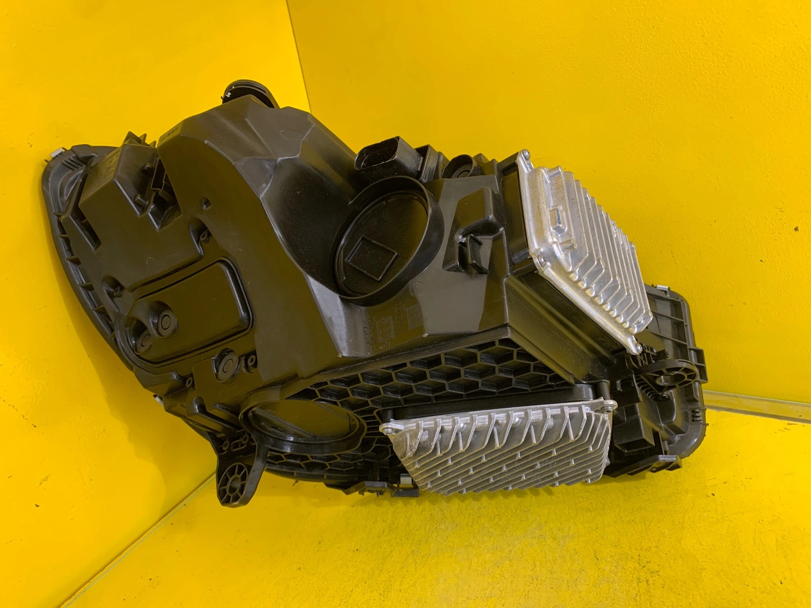 Reflektor LAMPA LEWA MERCEDES C-KLASA W206 A2069060902 Autolamps 4 Reflektor LAMPA LEWA MERCEDES C-KLASA W206 A2069060902