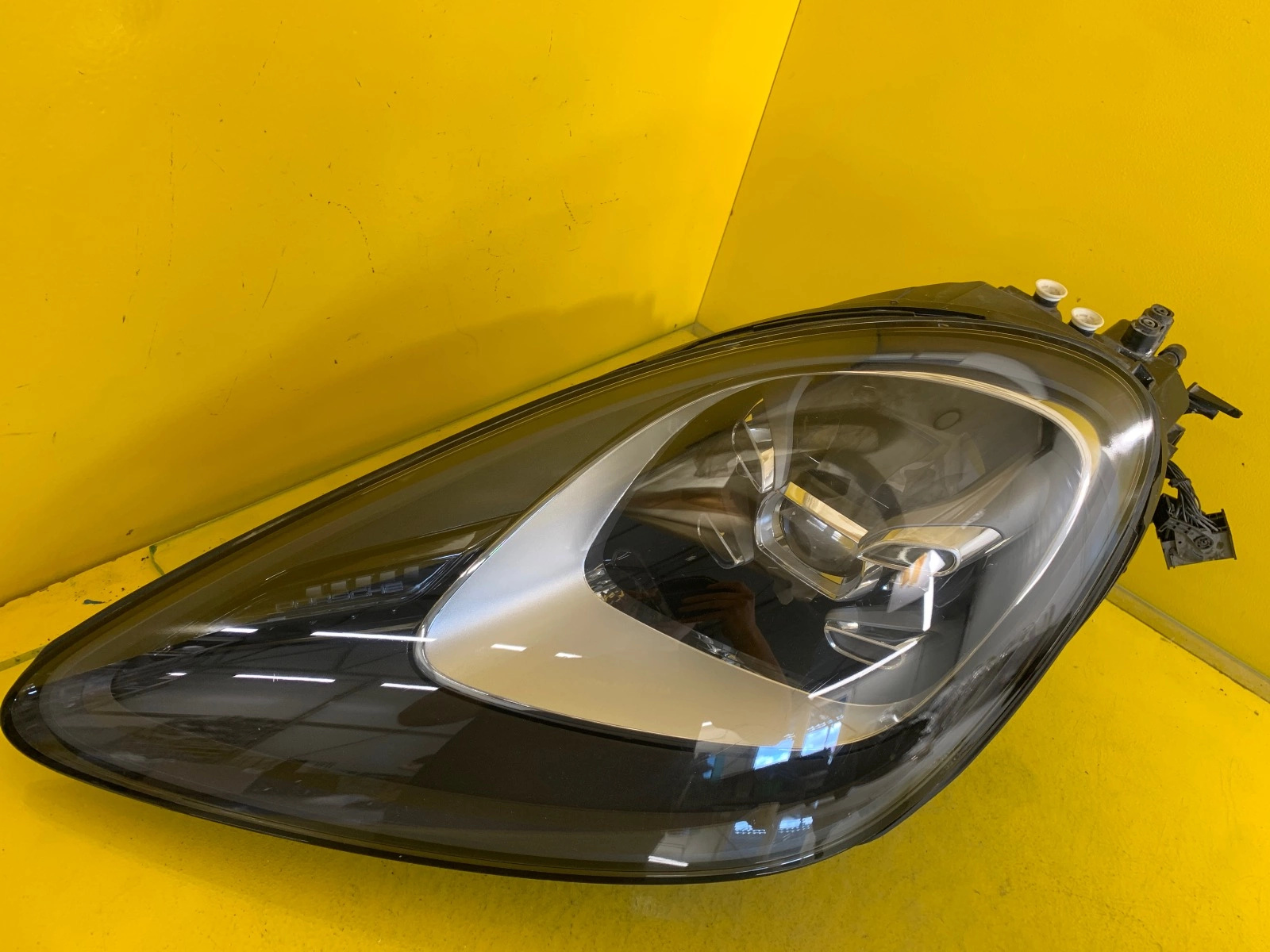 Reflektor PORSCHE CAYENNE 3 III 9Y0 17+ LAMPA FULL LED 9Y0941033P Autolamps Reflektor PORSCHE CAYENNE 3 III 9Y0 17+ LAMPA FULL LED 9Y0941033P