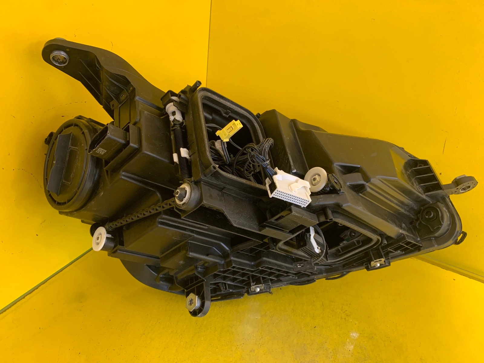 Reflektor Lampa Lewa Mercedes GLE W167 Full Led Multibeam A1679061800 USA Autolamps 4 Reflektor Lampa Lewa Mercedes GLE W167 Full Led Multibeam A1679061800 USA