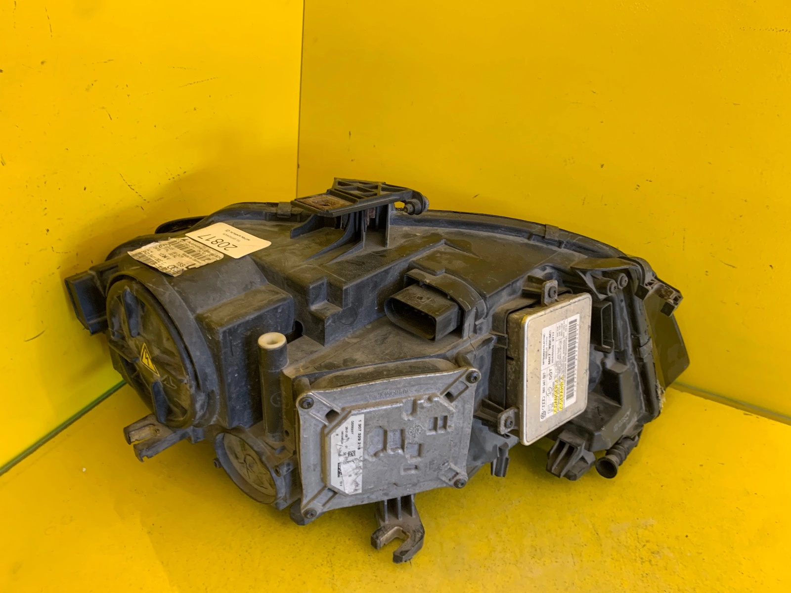 Reflektor Lampa Lewa Audi A4 B8 8K0941003C 08-12 Bi-Xenon Autolamps 3 Reflektor Lampa Lewa Audi A4 B8 8K0941003C 08-12 Bi-Xenon