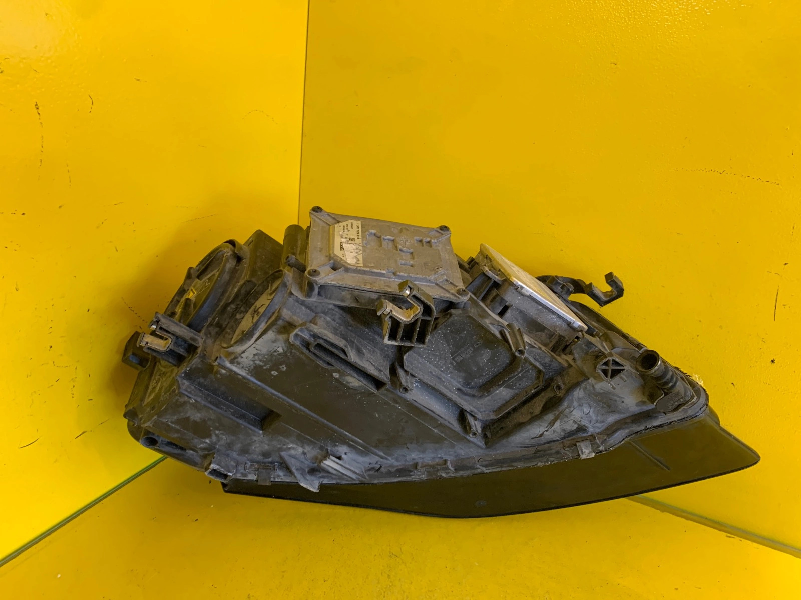 Reflektor Lampa Lewa Audi A4 B8 8K0941003C 08-12 Bi-Xenon Autolamps 4 Reflektor Lampa Lewa Audi A4 B8 8K0941003C 08-12 Bi-Xenon