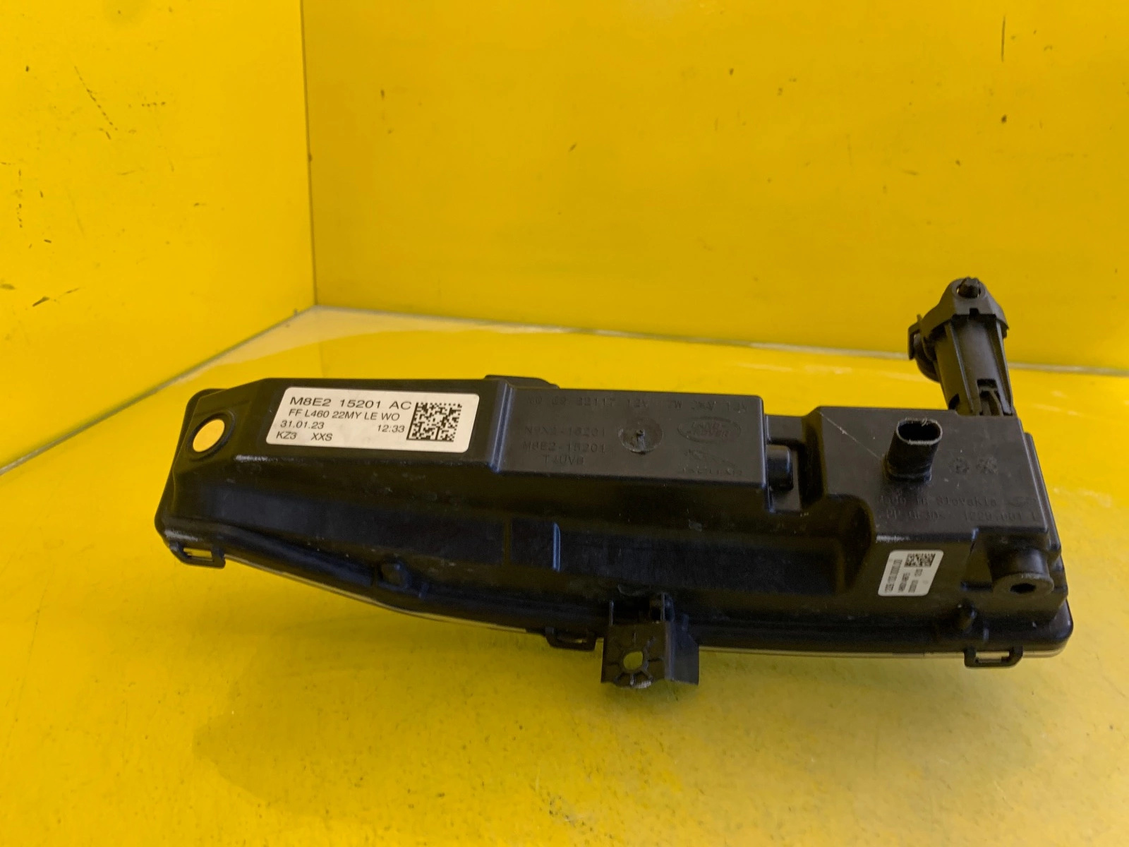 Reflektor Halogen Lewy Range Rover L460 LED DRL M8252-15201 Autolamps 4 Reflektor Halogen Lewy Range Rover L460 LED DRL M8252-15201