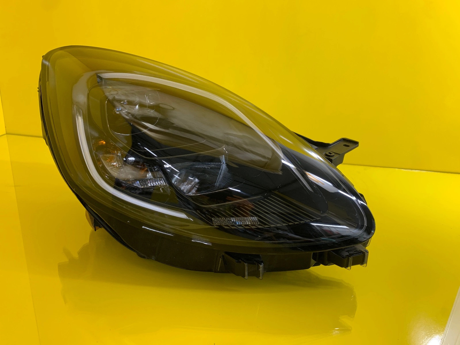 Reflektor Lampa Prawa Ford Puma MK2 II 19- Full Led L1TB-13E014-GK Autolamps Reflektor Lampa Prawa Ford Puma MK2 II 19- Full Led L1TB-13E014-GK