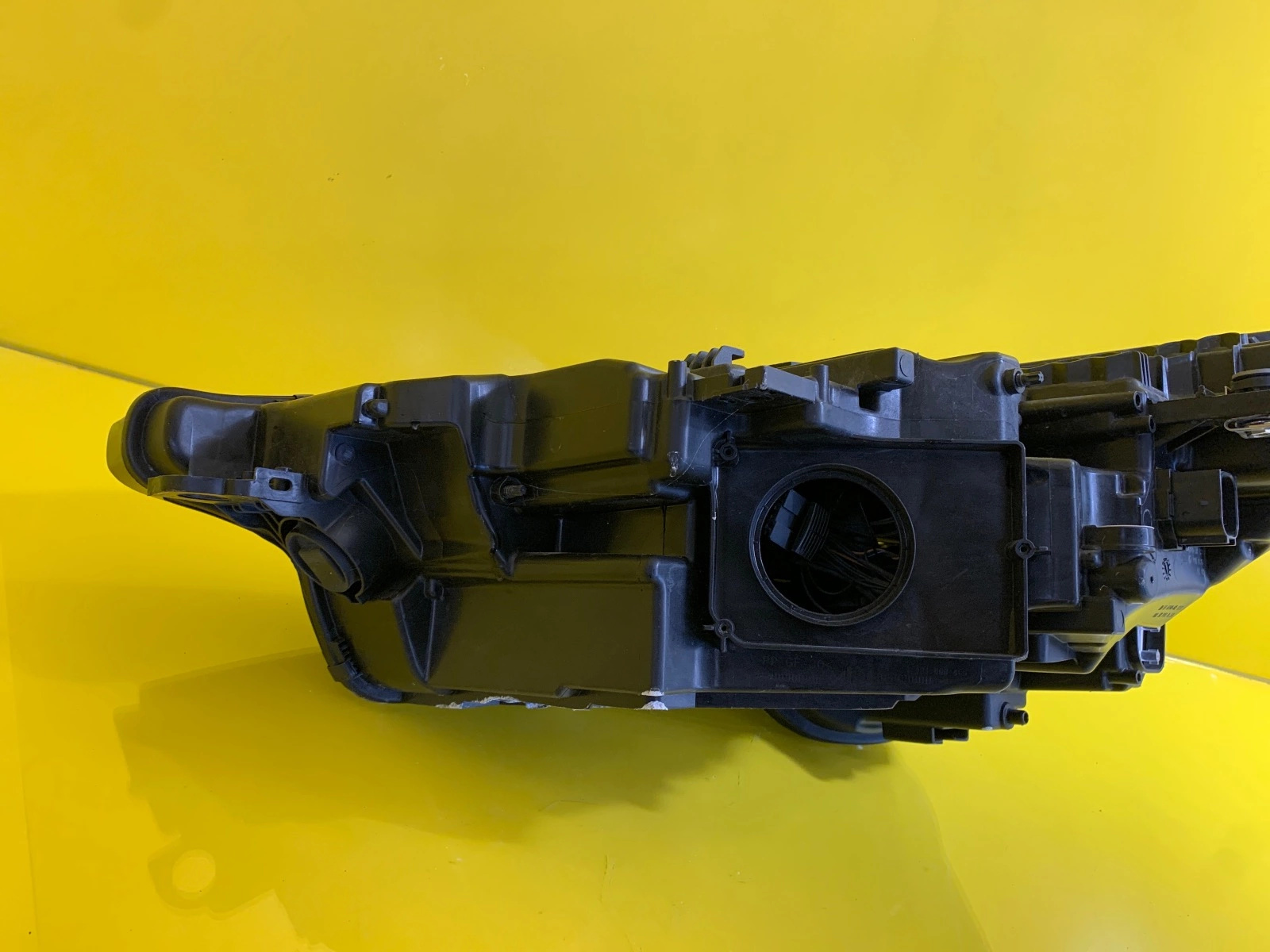 Reflektor Audi E-Tron 4KE Lampa Prawa Przód 4KE941040D Autolamps 4 Reflektor Audi E-Tron 4KE Lampa Prawa Przód 4KE941040D