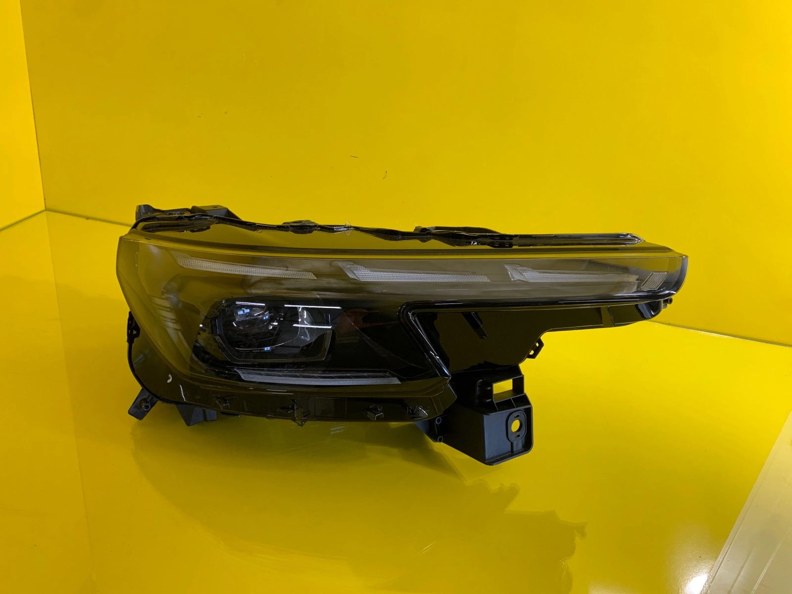 Reflektor Lampa Przednia Prawa Alfa Romeo Milano Junior 24- Full Led Autolamps Reflektor Lampa Przednia Prawa Alfa Romeo Milano Junior 24- Full Led