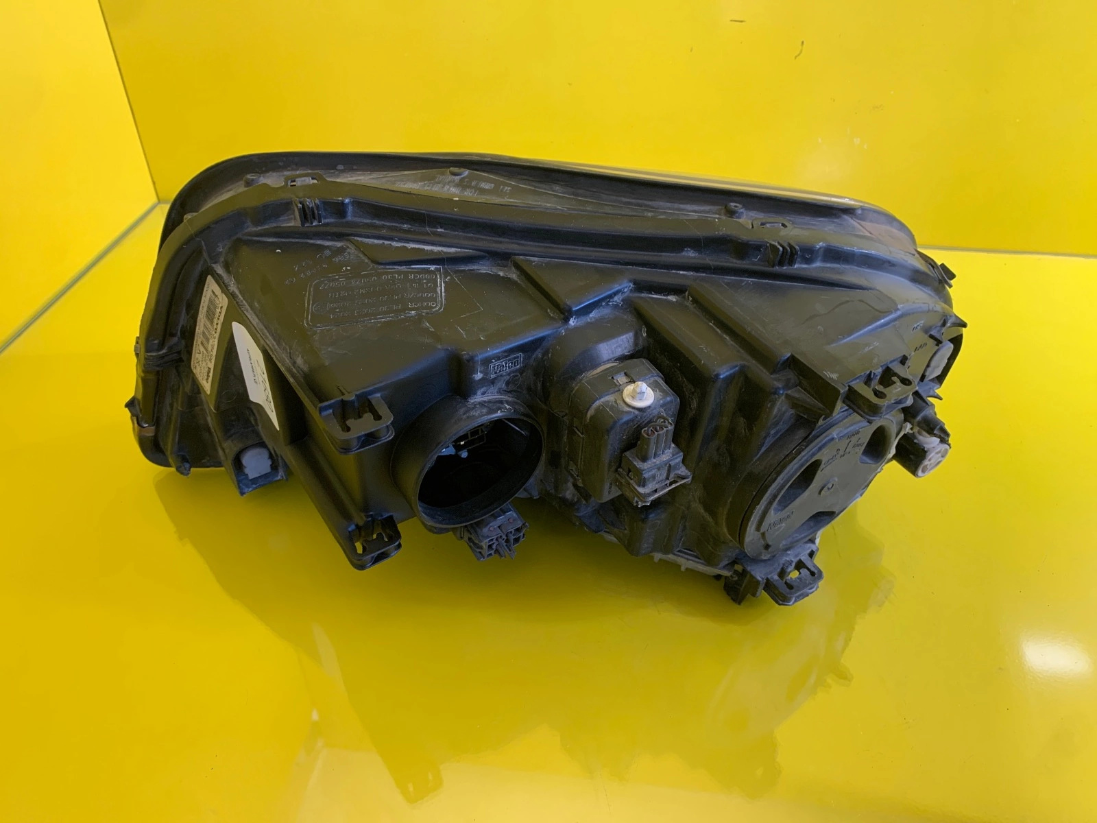 Reflektor Lampa Prawa Volvo XC90 I 02- Xenon 30764398 Autolamps 3 Reflektor Lampa Prawa Volvo XC90 I 02- Xenon 30764398