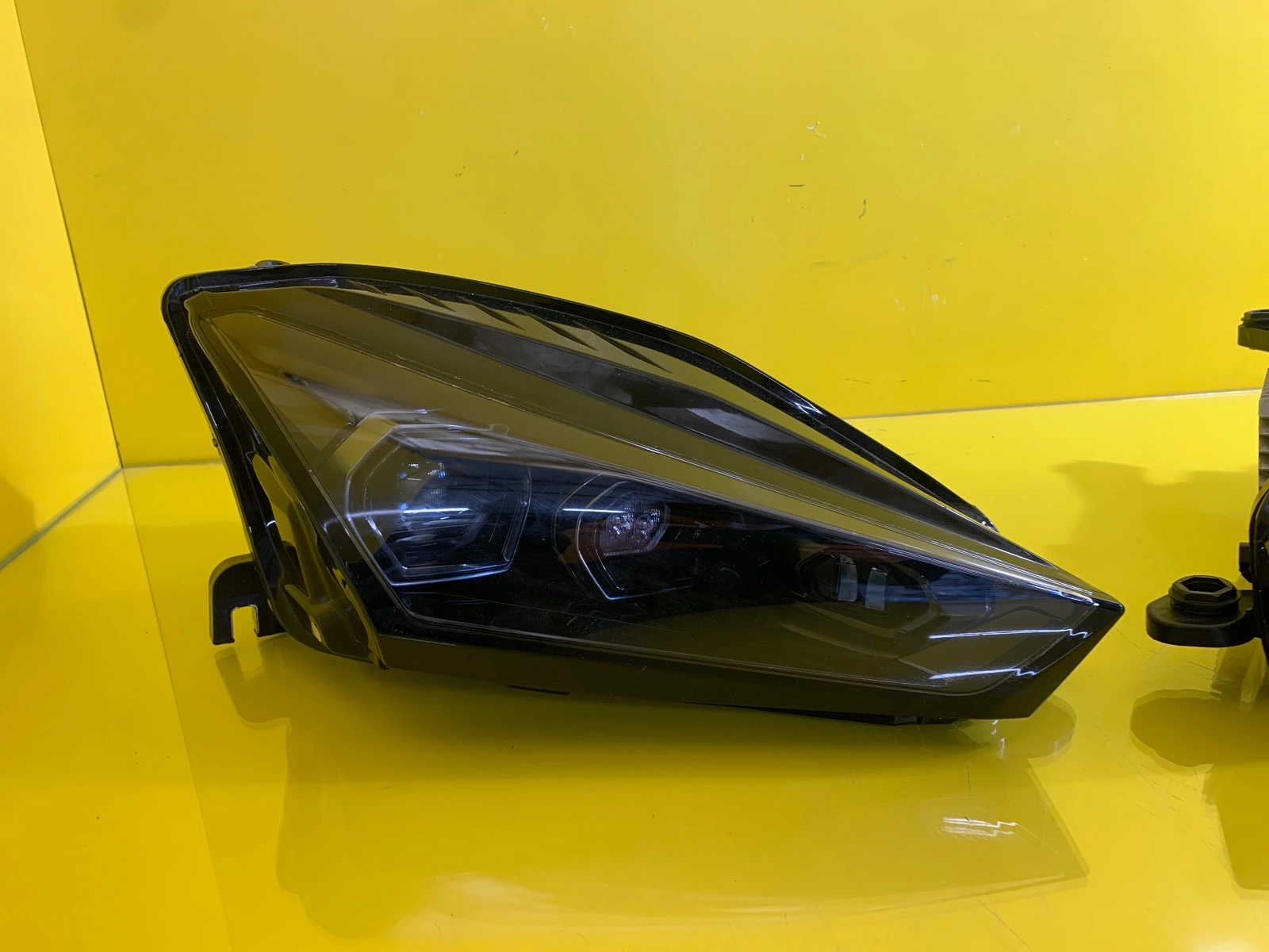 Reflektor Lampa Lewa Prawa Lamborghini Revuelto Full Led Autolamps 2 Reflektor Lampa Lewa Prawa Lamborghini Revuelto Full Led