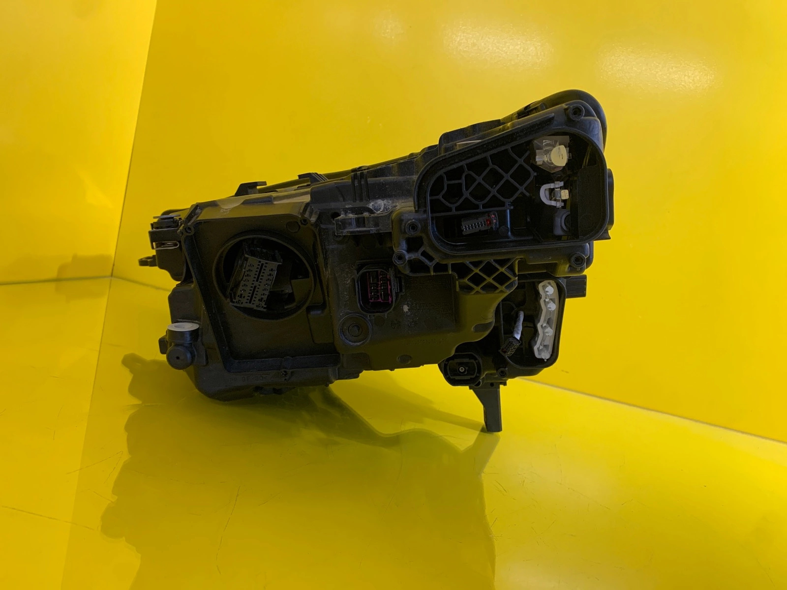 Reflektor Lampa Prawa Audi Q4 E-Tron Matrix Full Led 89A941036D Autolamps 2 Reflektor Lampa Prawa Audi Q4 E-Tron Matrix Full Led 89A941036D