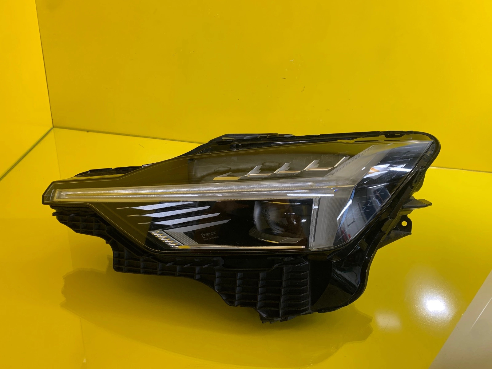 Reflektor Lampa Lewa Przednia Volvo Polestar Full Led A316980070 Autolamps Reflektor Lampa Lewa Przednia Volvo Polestar Full Led A316980070