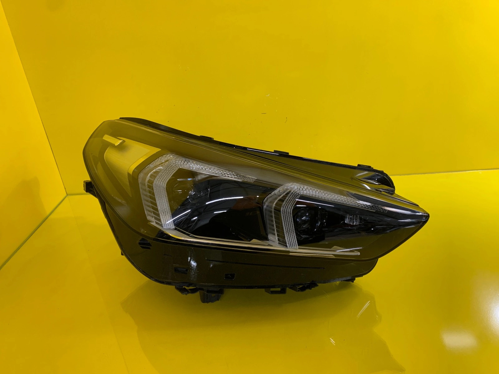 Reflektor Lampa Prawa BMW X1 U11 22- Full Led 5A5BD48-02 Autolamps Reflektor Lampa Prawa BMW X1 U11 22- Full Led 5A5BD48-02