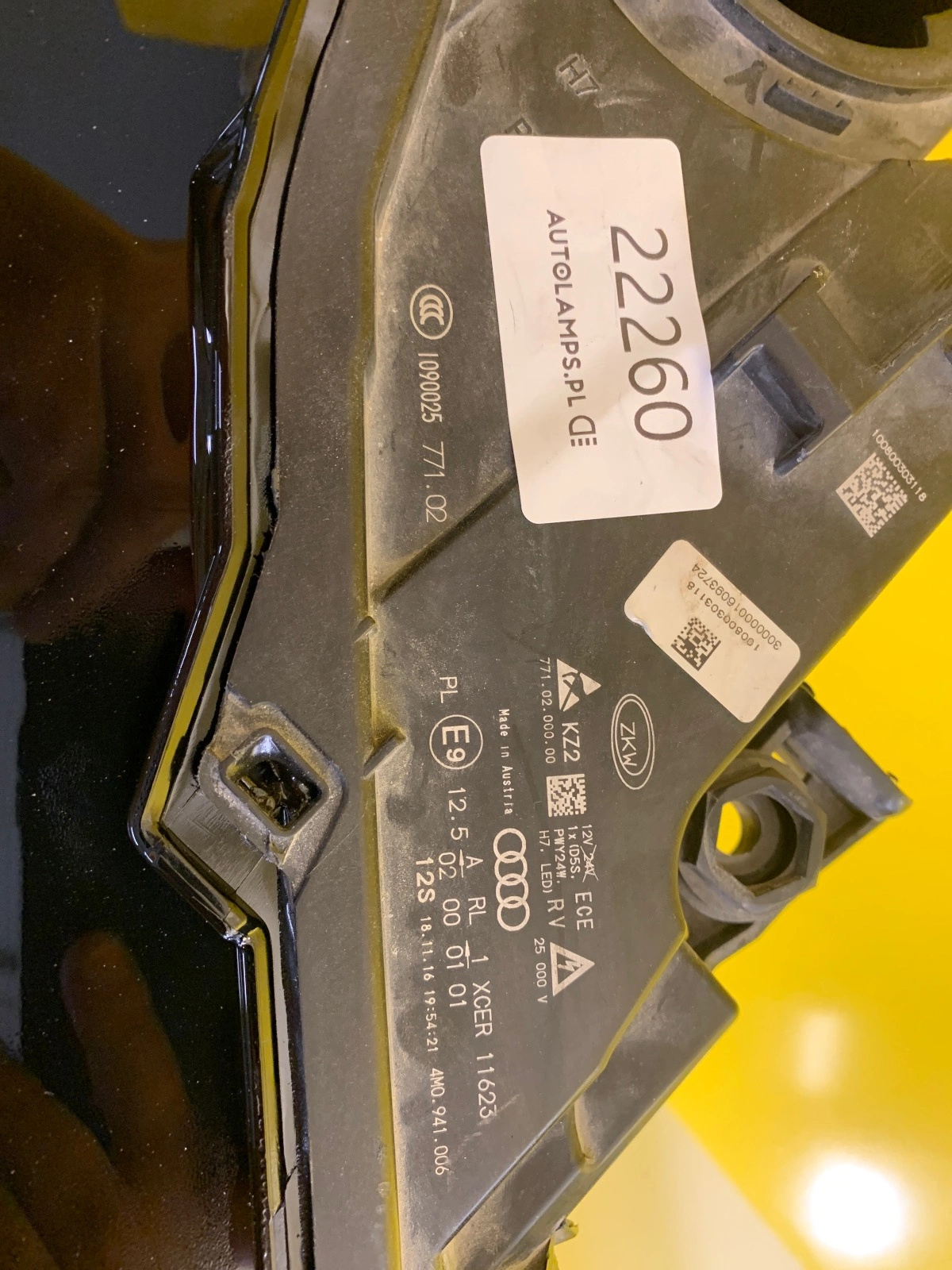 Reflektor Lampa Prawa Przednia Audi Q7 Bi-Xenon Led 4M0941006 Autolamps 2 Reflektor Lampa Prawa Przednia Audi Q7 Bi-Xenon Led 4M0941006