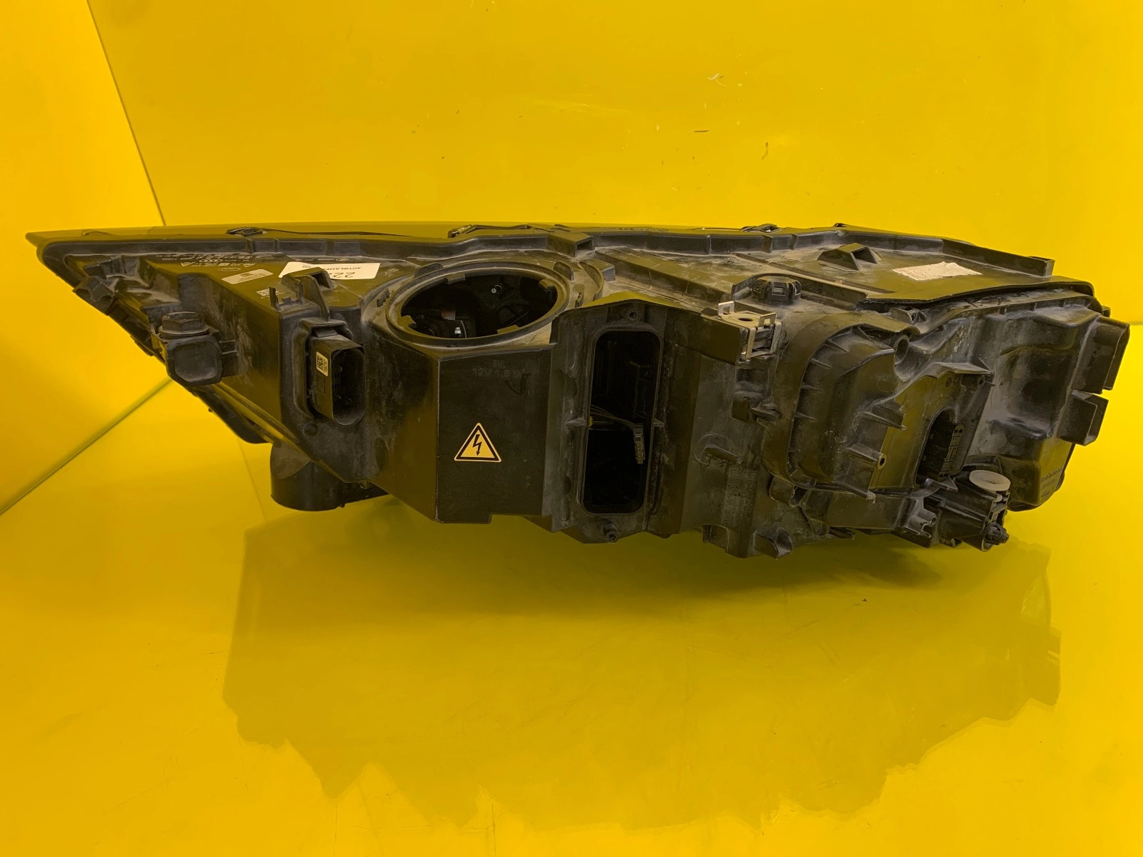 Reflektor Lampa Prawa Przednia Audi Q7 Bi-Xenon Led 4M0941006 Autolamps 3 Reflektor Lampa Prawa Przednia Audi Q7 Bi-Xenon Led 4M0941006