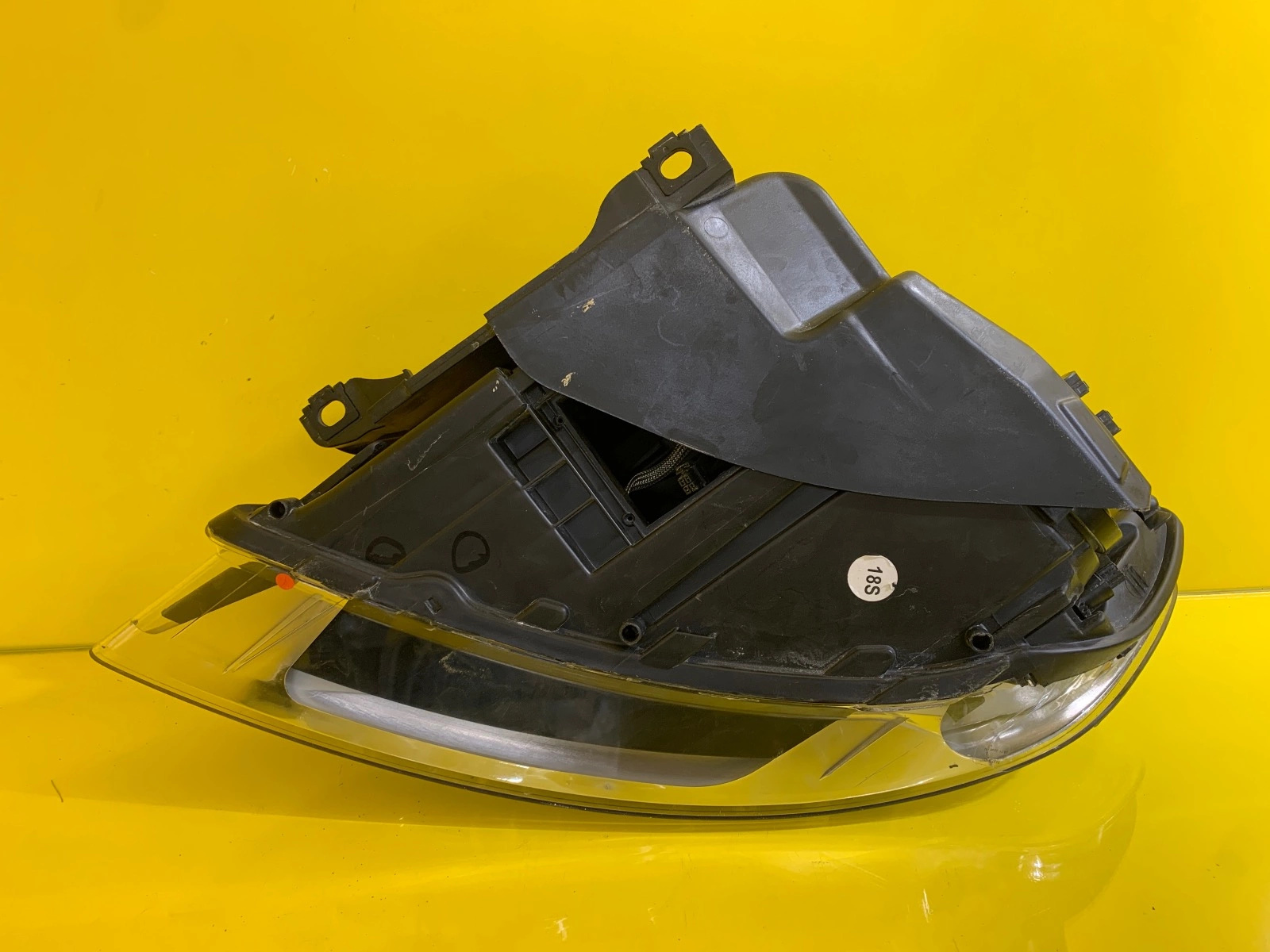 Reflektor Lampa Prawa Przód Audi Q7 Xenon 05- 4L0941030M Autolamps 6 Reflektor Lampa Prawa Przód Audi Q7 Xenon 05- 4L0941030M