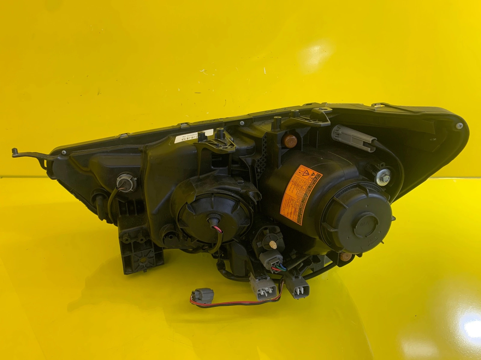 Reflektor Lampa Prawa Mitsubishi ASX 2010-2012 Xenon Czarna Autolamps 3 Reflektor Lampa Prawa Mitsubishi ASX 2010-2012 Xenon Czarna