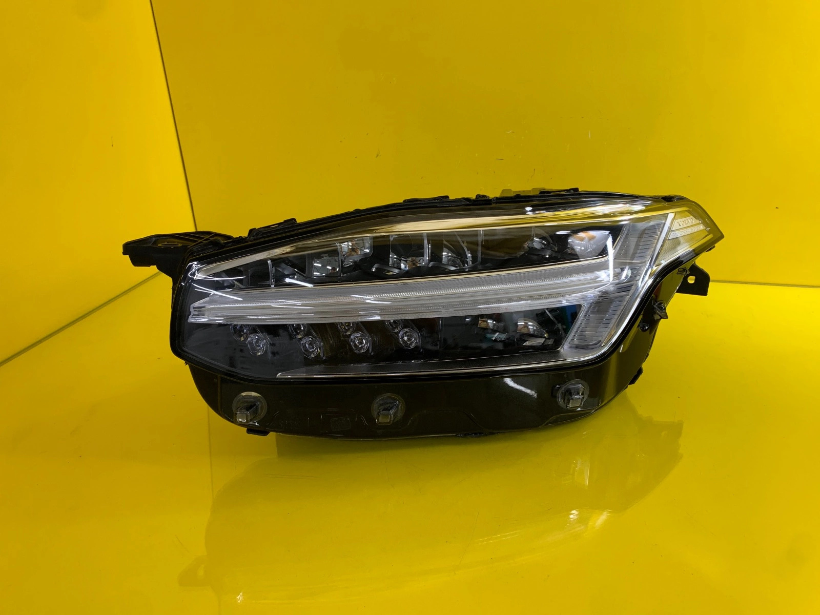 Reflektor Lampa lewa Volvo XC90 II Full Led 32342482 Autolamps Reflektor Lampa lewa Volvo XC90 II Full Led 32342482