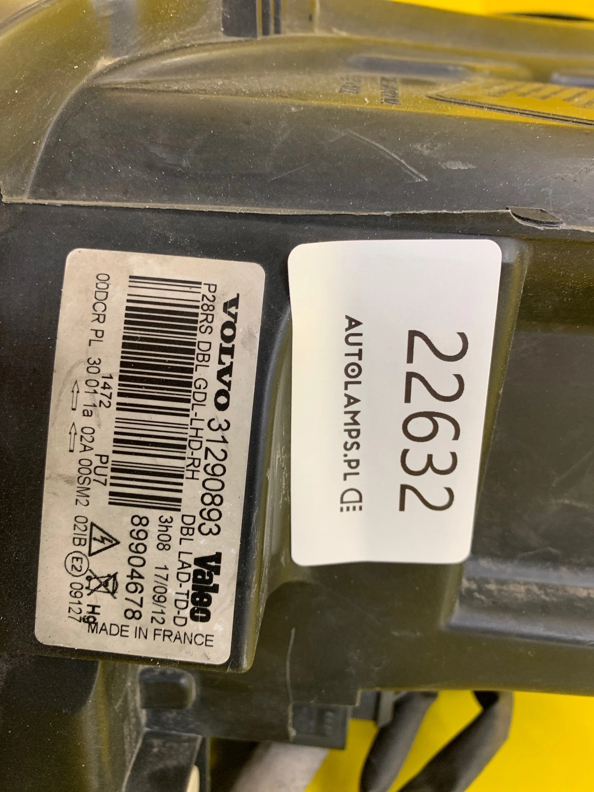 Reflektor Lampa Prawa Volvo XC90 Xenon 12-14 89904678 Autolamps 2 Reflektor Lampa Prawa Volvo XC90 Xenon 12-14 89904678