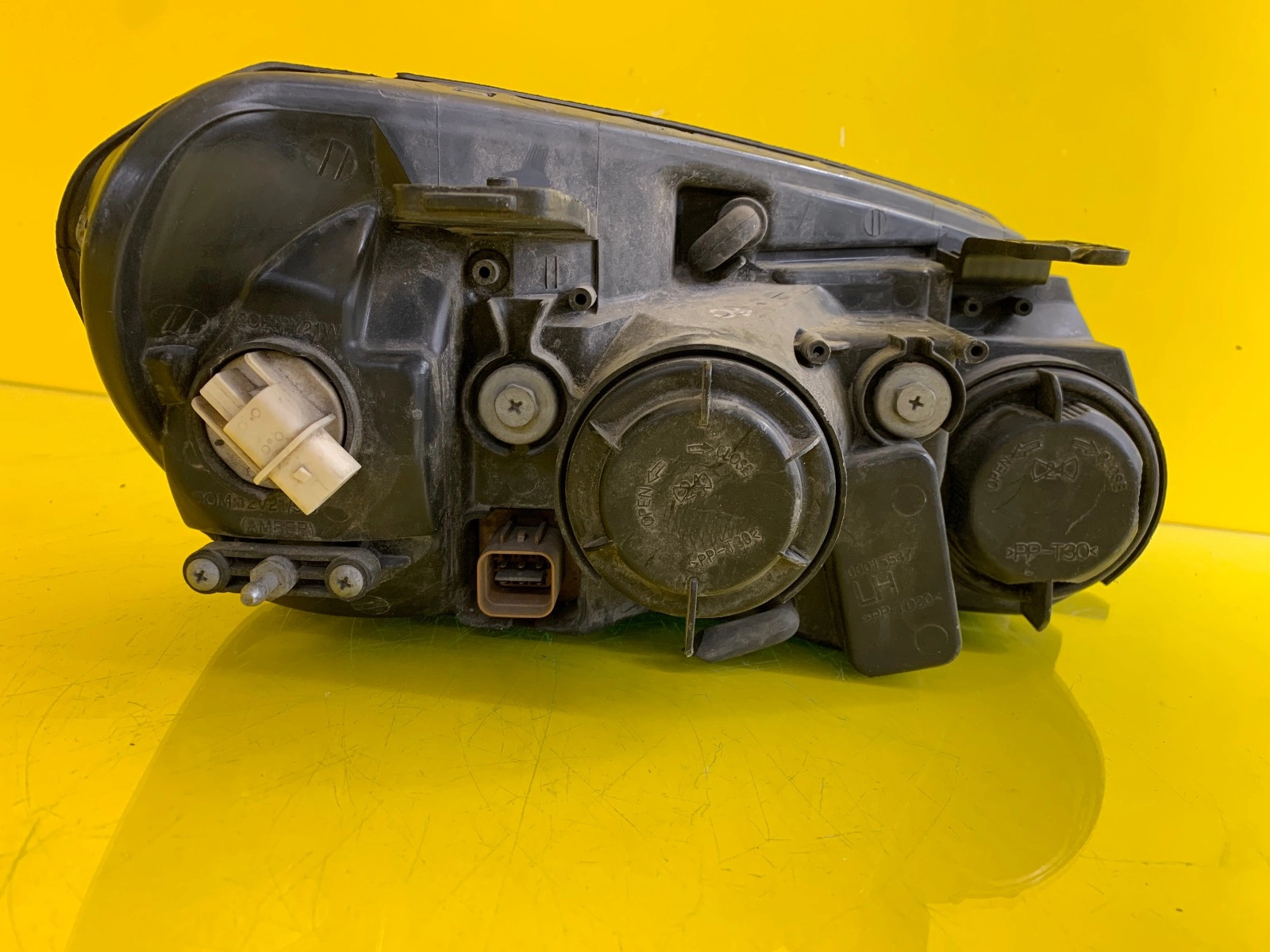 Reflektor Lampa Lewa Chevrolet Captiva I 06-10 Soczewka Autolamps 4 Reflektor Lampa Lewa Chevrolet Captiva I 06-10 Soczewka