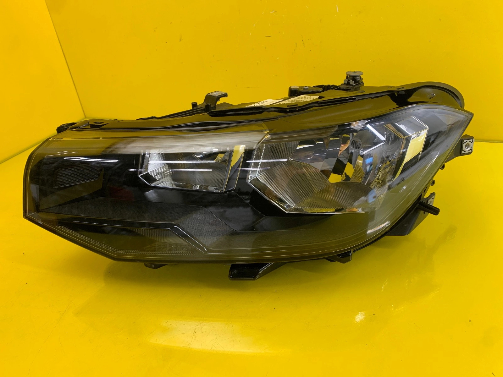 Reflektor VW T-Cross 2GM 18+ Lampa Lewa Przednia Zwykła 2GM941005 Autolamps Reflektor VW T-Cross 2GM 18+ Lampa Lewa Przednia Zwykła 2GM941005