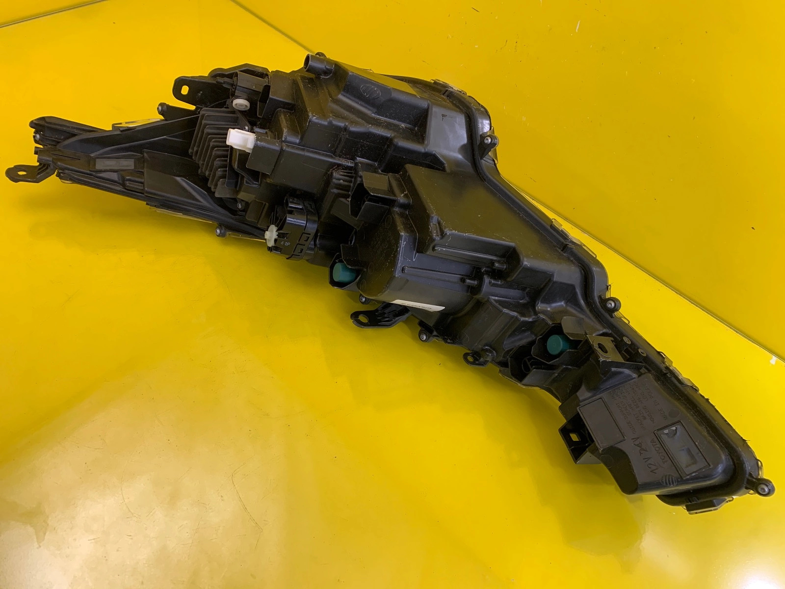 Reflektor Lampa prawa Toyota Corolla E21 Lift HB 81110-02X10 Autolamps 4 Reflektor Lampa prawa Toyota Corolla E21 Lift HB 81110-02X10