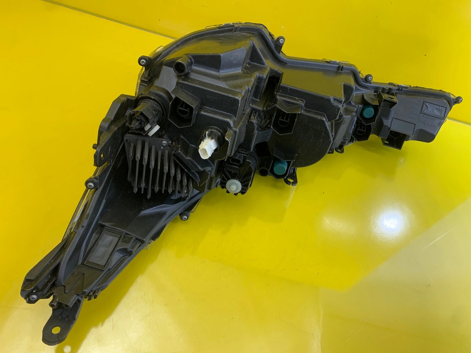 Reflektor Lampa prawa Toyota Corolla E21 Lift HB 81110-02X10 Autolamps 5 Reflektor Lampa prawa Toyota Corolla E21 Lift HB 81110-02X10