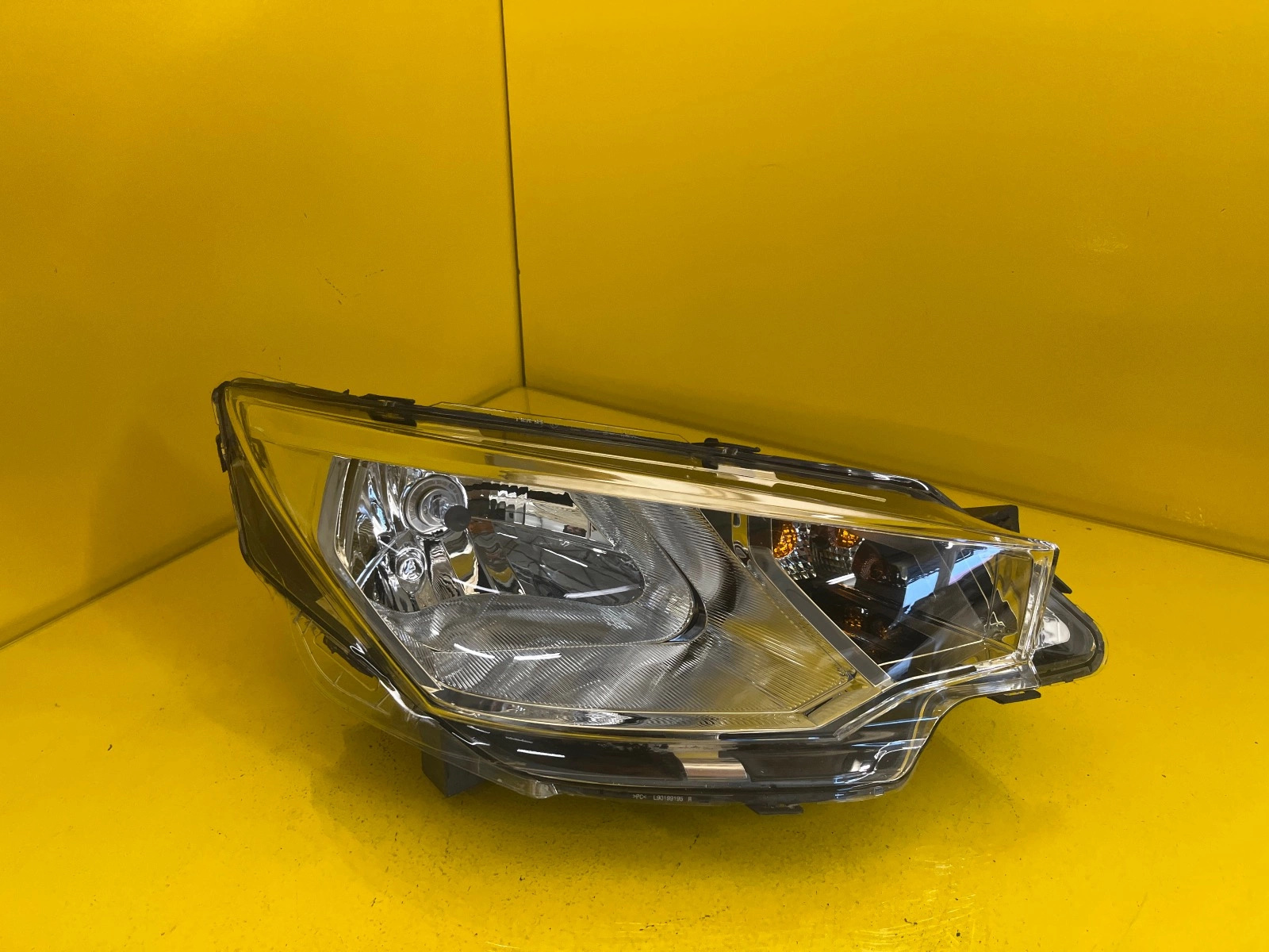 Reflektor LAMPA PRZÓD PRZEDNIA PRAWA AIXAM GAMME EMOTION ORG Autolamps Reflektor LAMPA PRZÓD PRZEDNIA PRAWA AIXAM GAMME EMOTION ORG