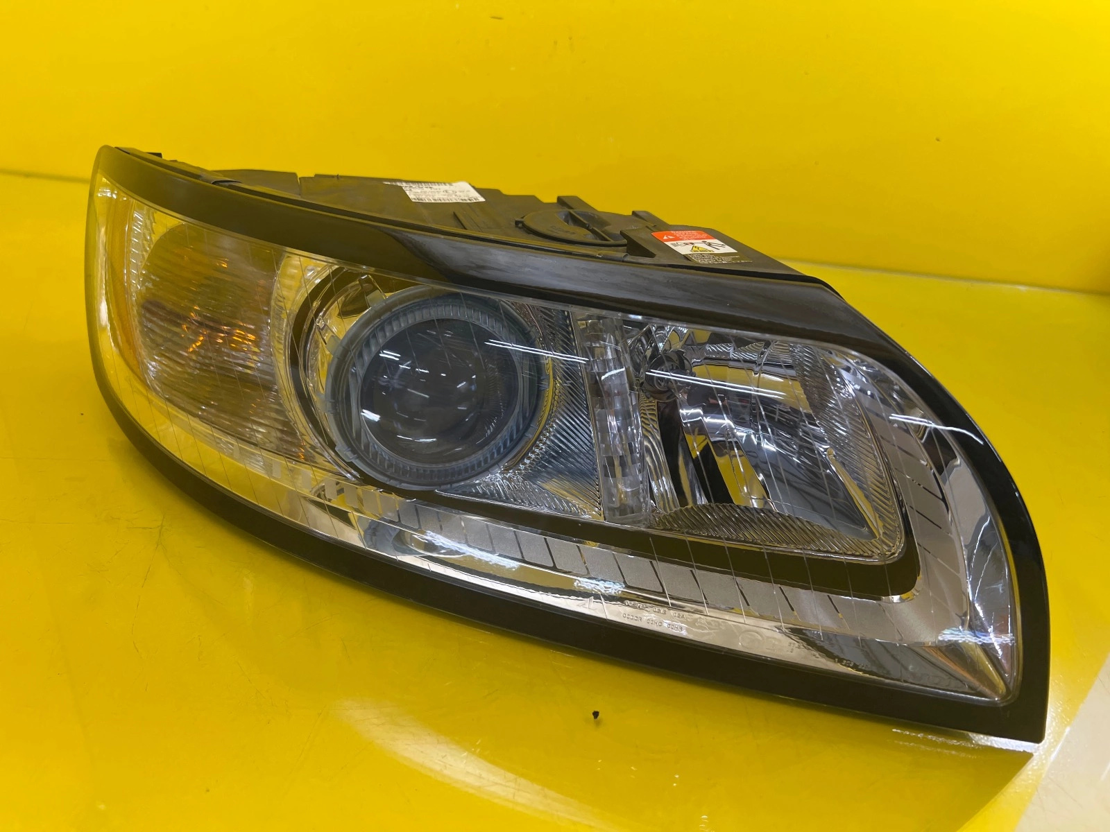 Reflektor Lampa Prawa Volvo S40 V50 Lift 07-12 31265699 Xenon Autolamps Reflektor Lampa Prawa Volvo S40 V50 Lift 07-12 31265699 Xenon