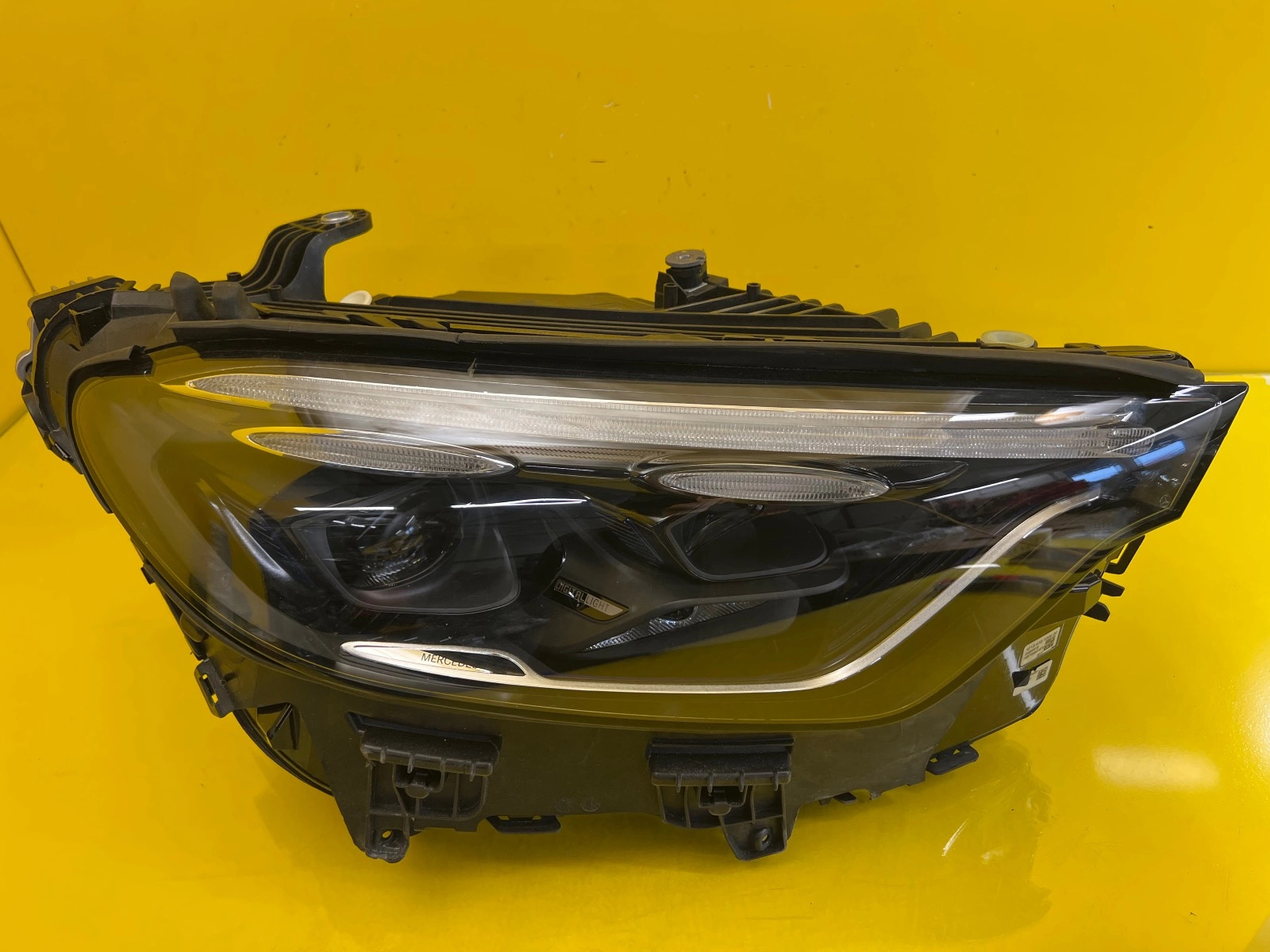 Reflektor Lampa Prawa Mercedes GLC W254 Digital Light A2549060202 Autolamps Reflektor Lampa Prawa Mercedes GLC W254 Digital Light A2549060202